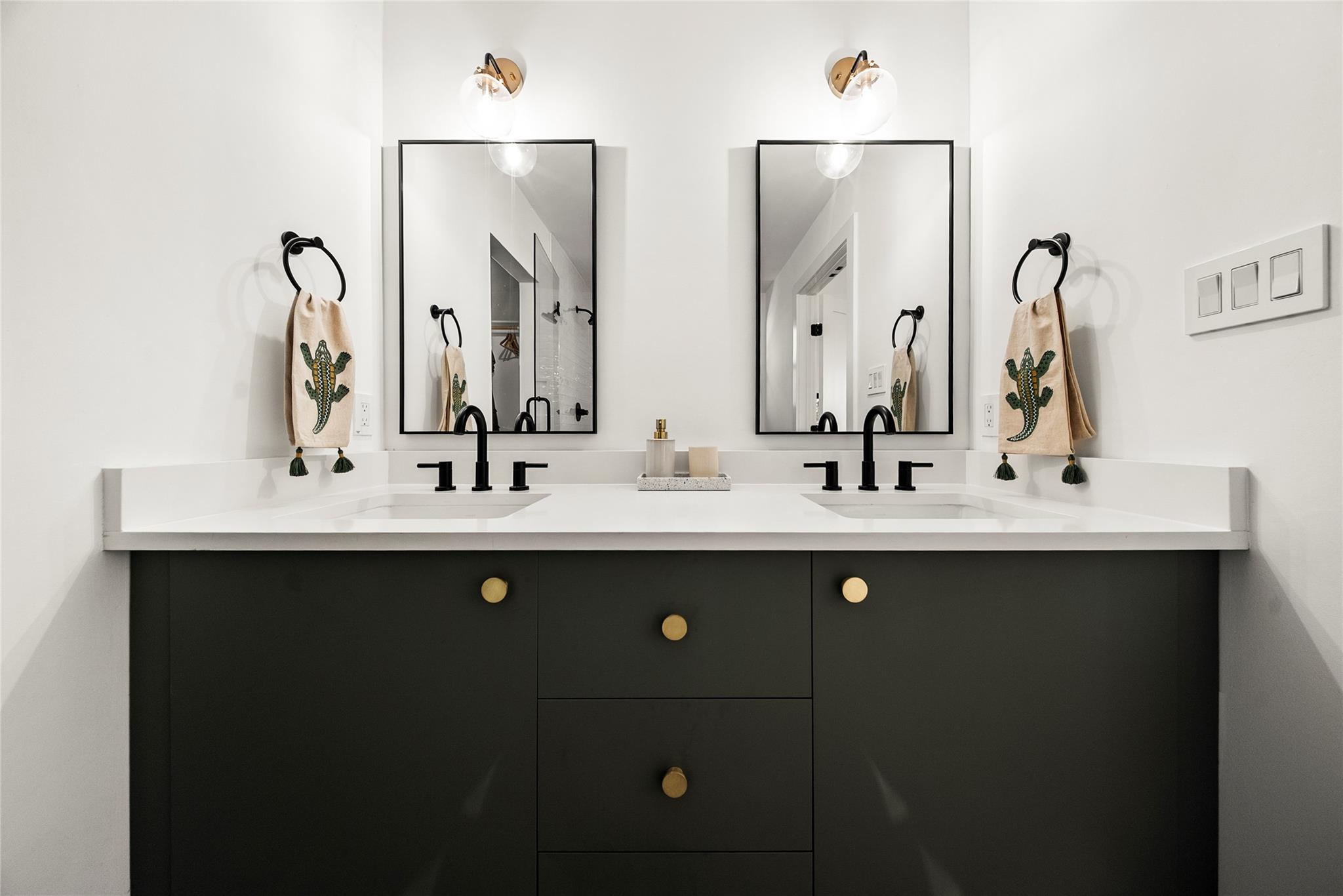 7702 Wynne Ln, Austin, TX 78745