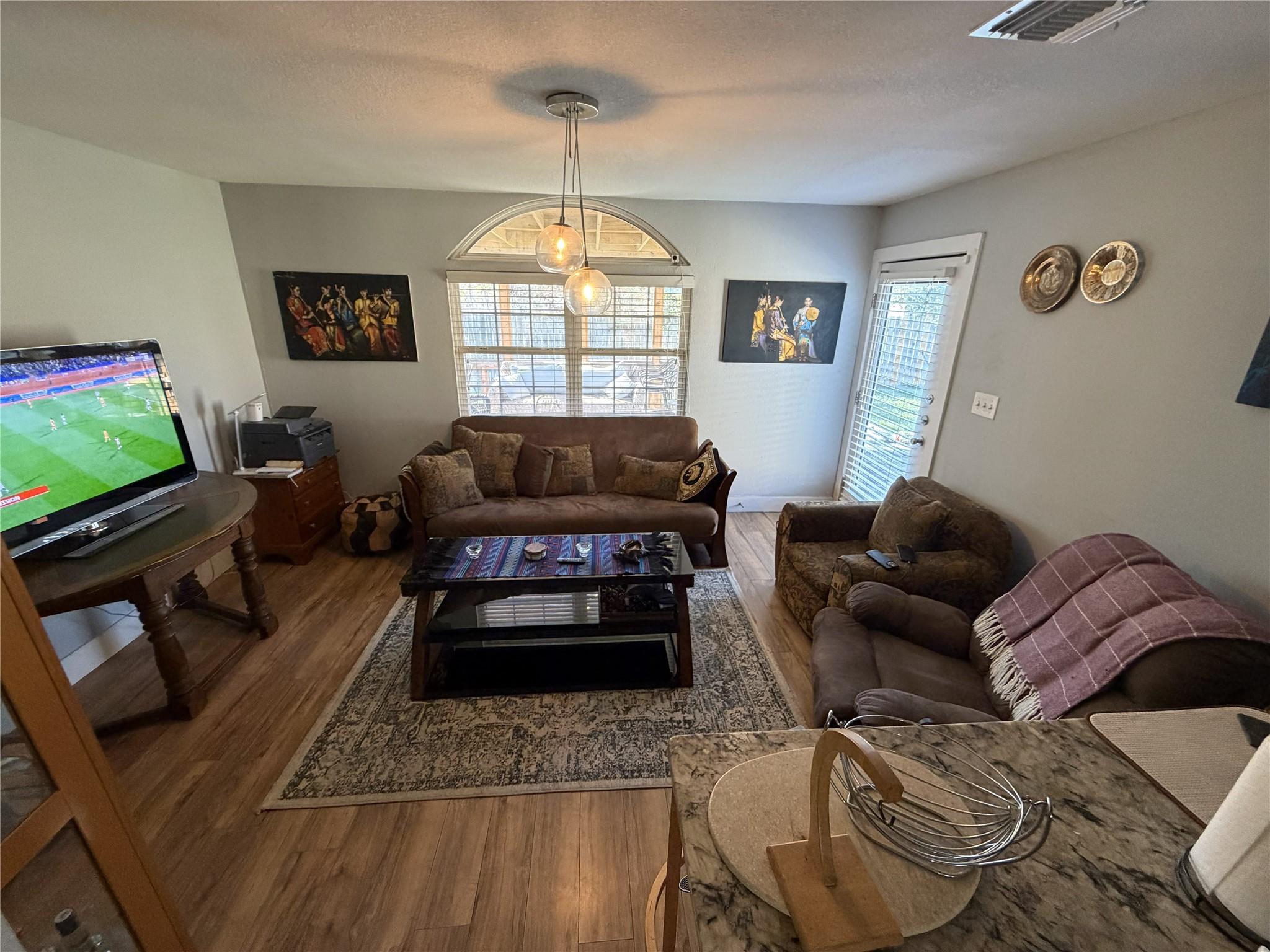 809 Sussex Dr, Austin, TX 78745