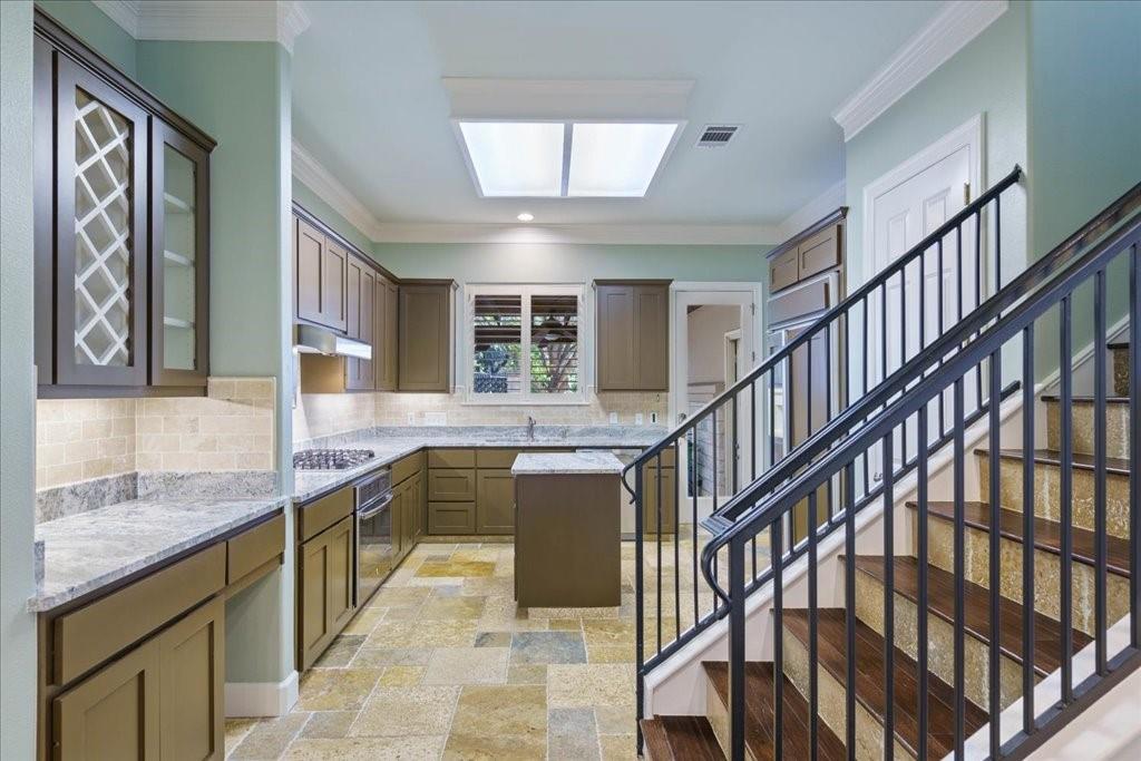 9 Sunset Park Cv, Lakeway, TX 78734