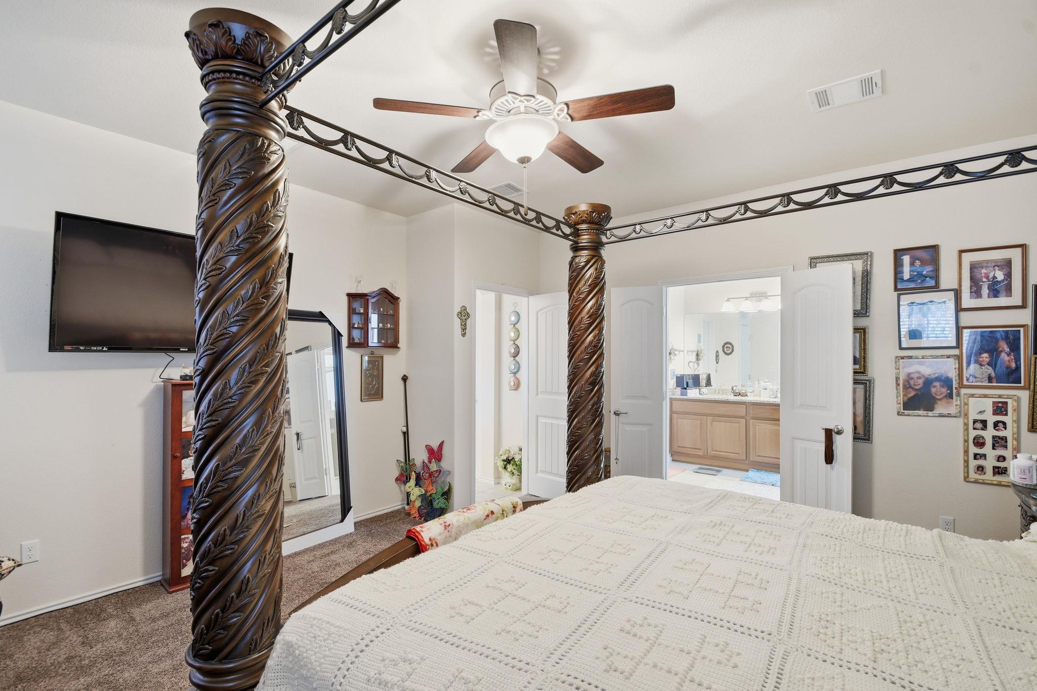 310 Durata Dr, San Marcos, TX 78666