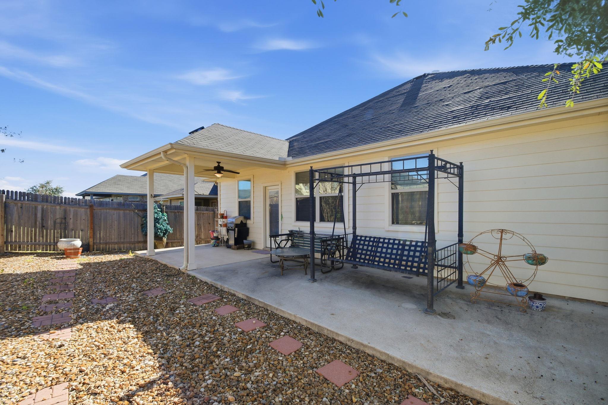 310 Durata Dr, San Marcos, TX 78666