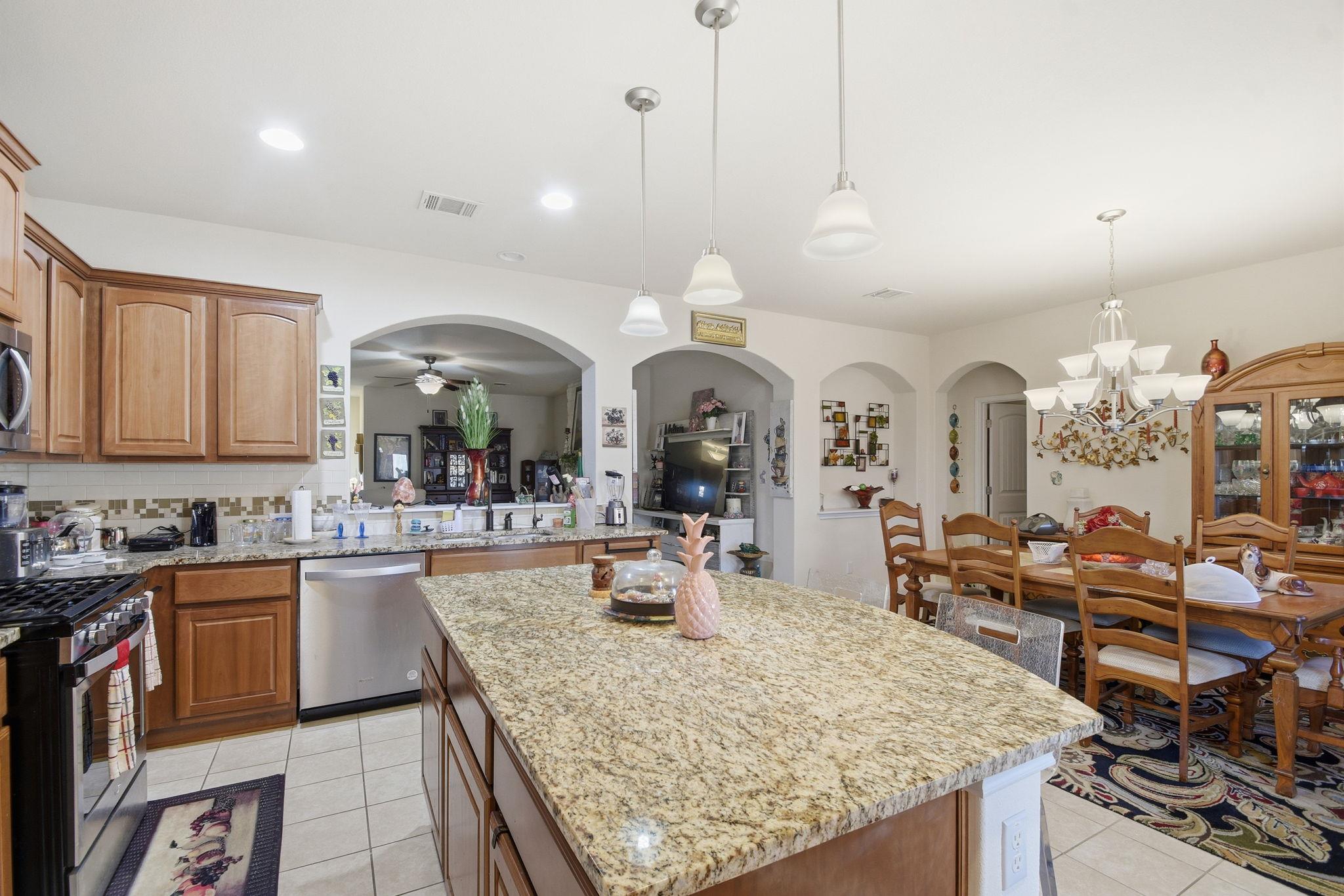 310 Durata Dr, San Marcos, TX 78666