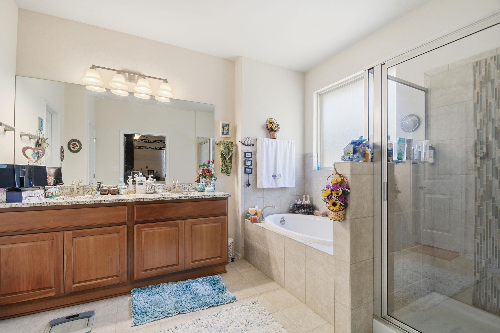 310 Durata Dr, San Marcos, TX 78666