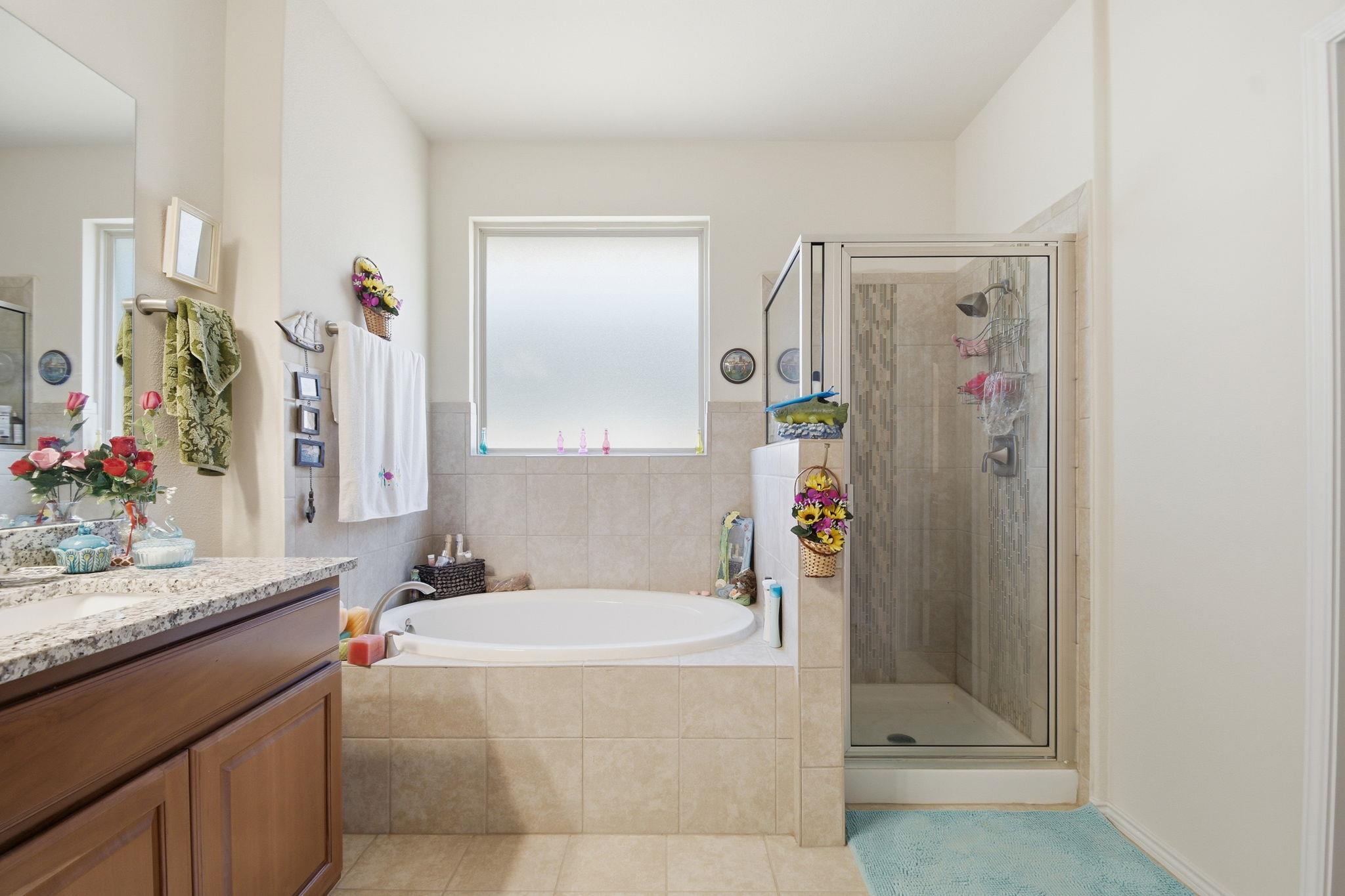 310 Durata Dr, San Marcos, TX 78666