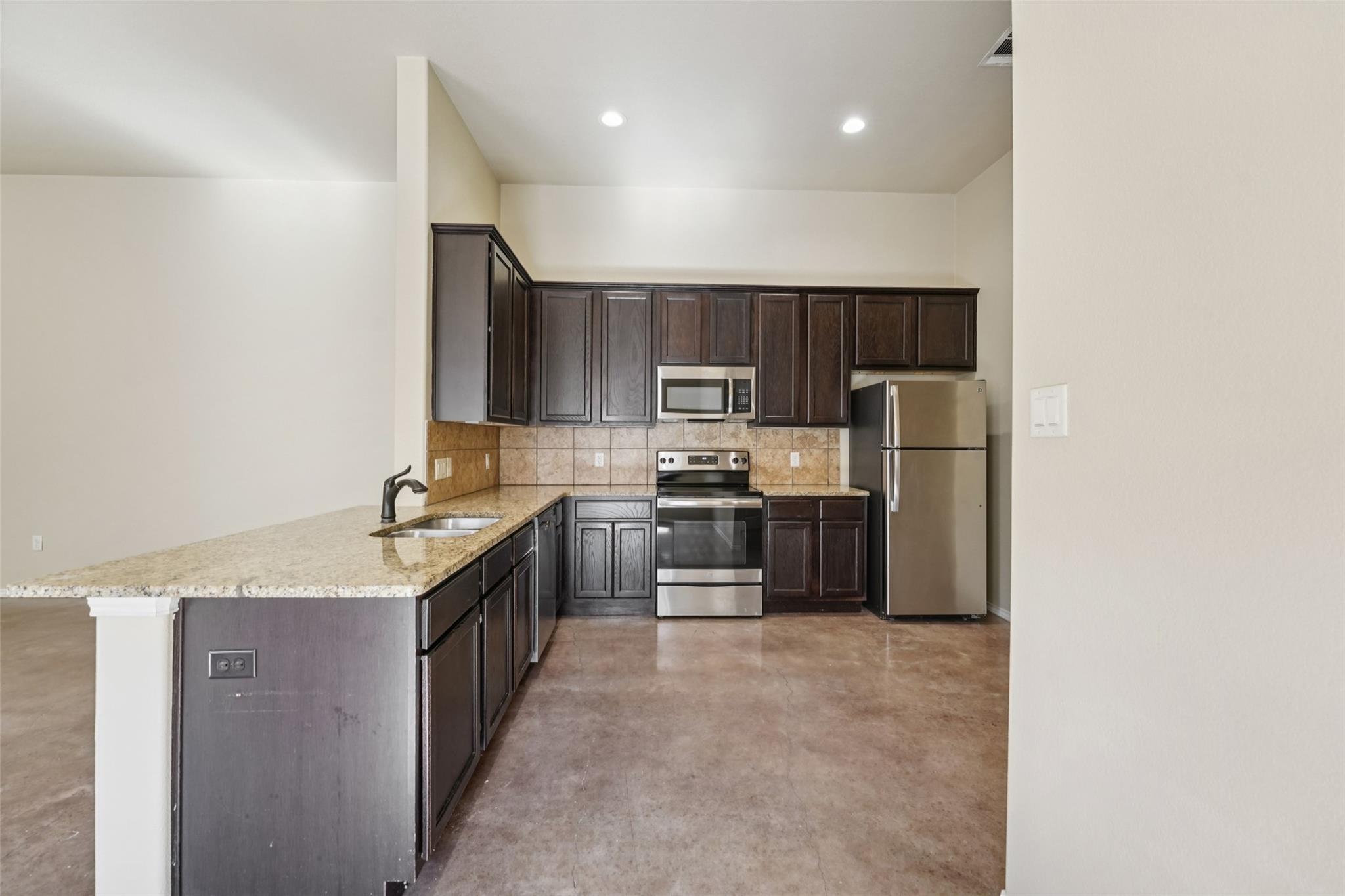 402 Jack Rabbit Ln # B, Buda, TX 78610