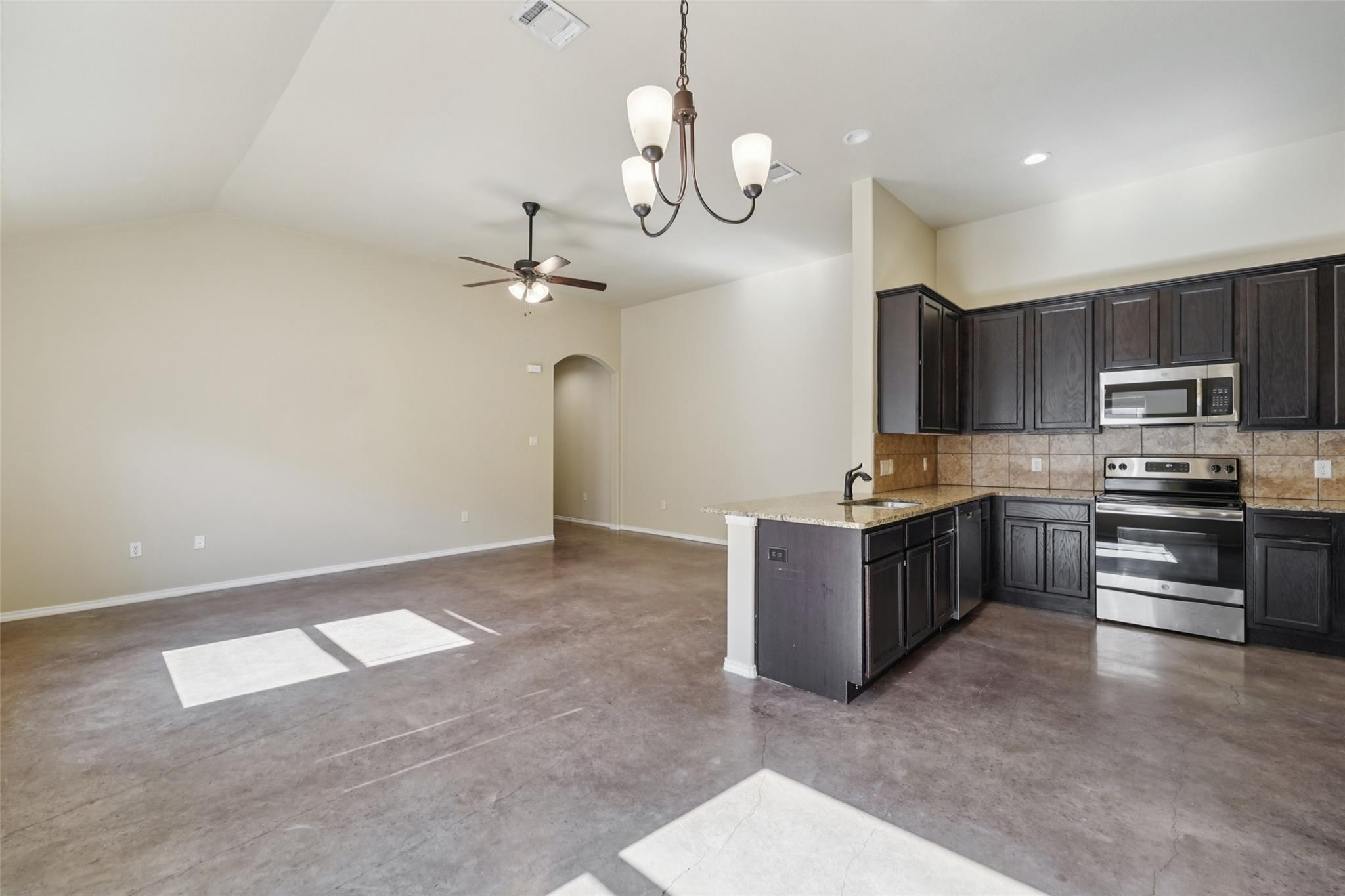 402 Jack Rabbit Ln # B, Buda, TX 78610