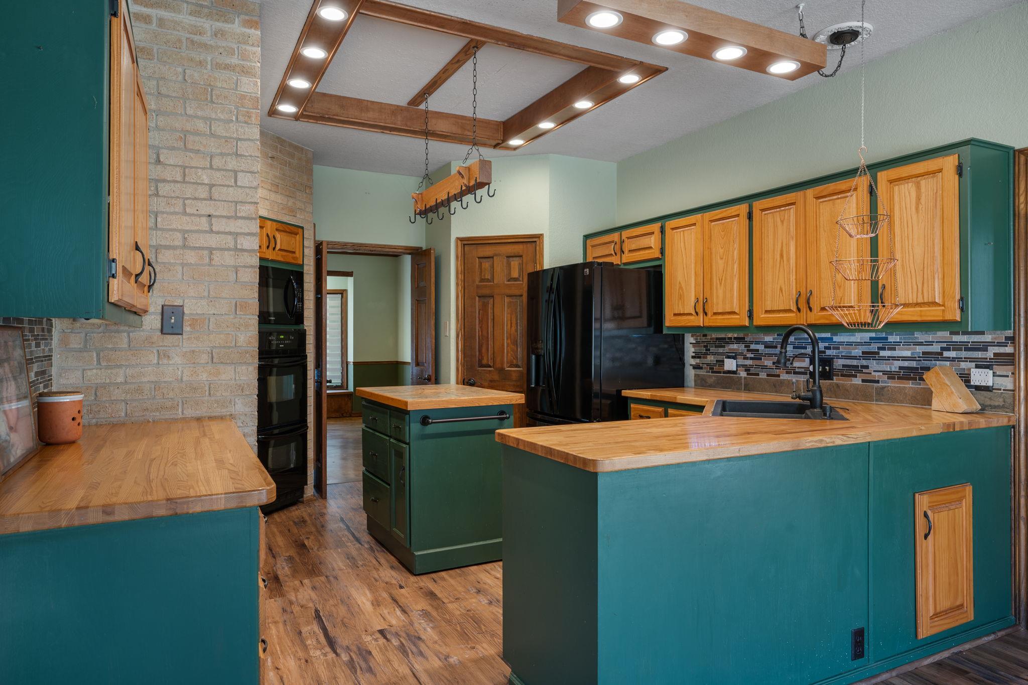 10202 La Costa Dr, Austin, TX 78747