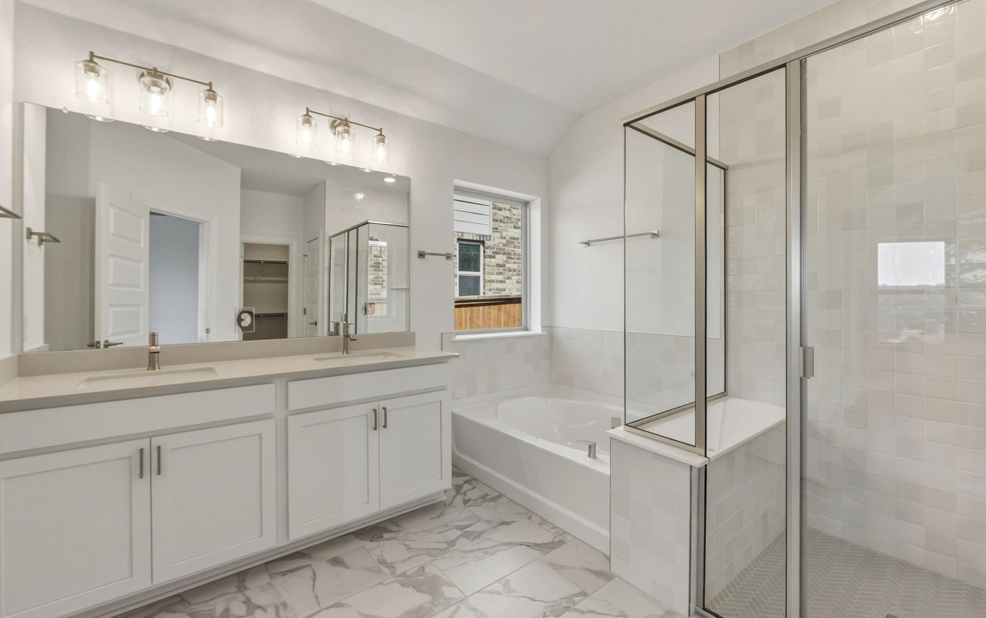 6900 Cliff Rose Dr, Spicewood, TX 78669