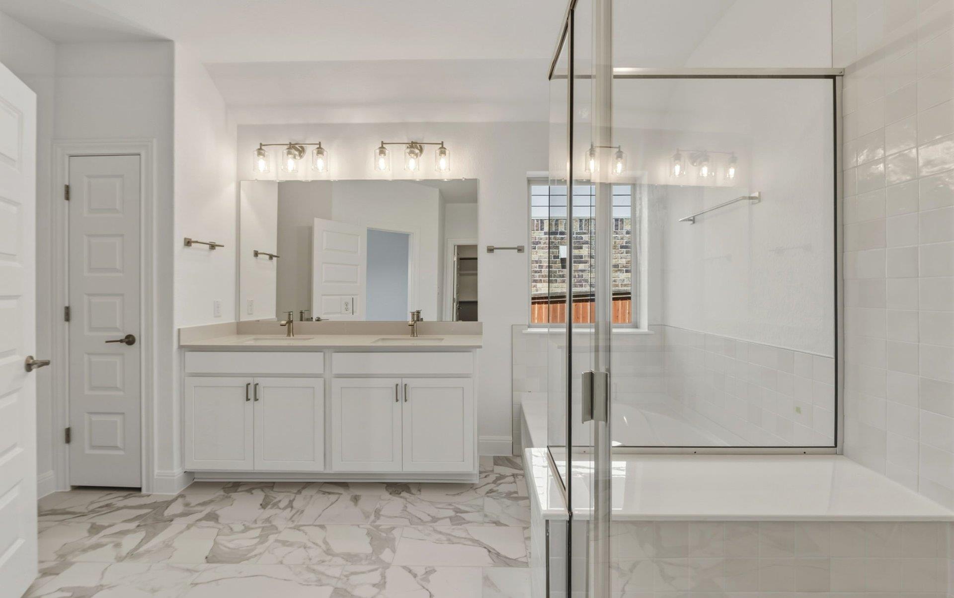 6900 Cliff Rose Dr, Spicewood, TX 78669