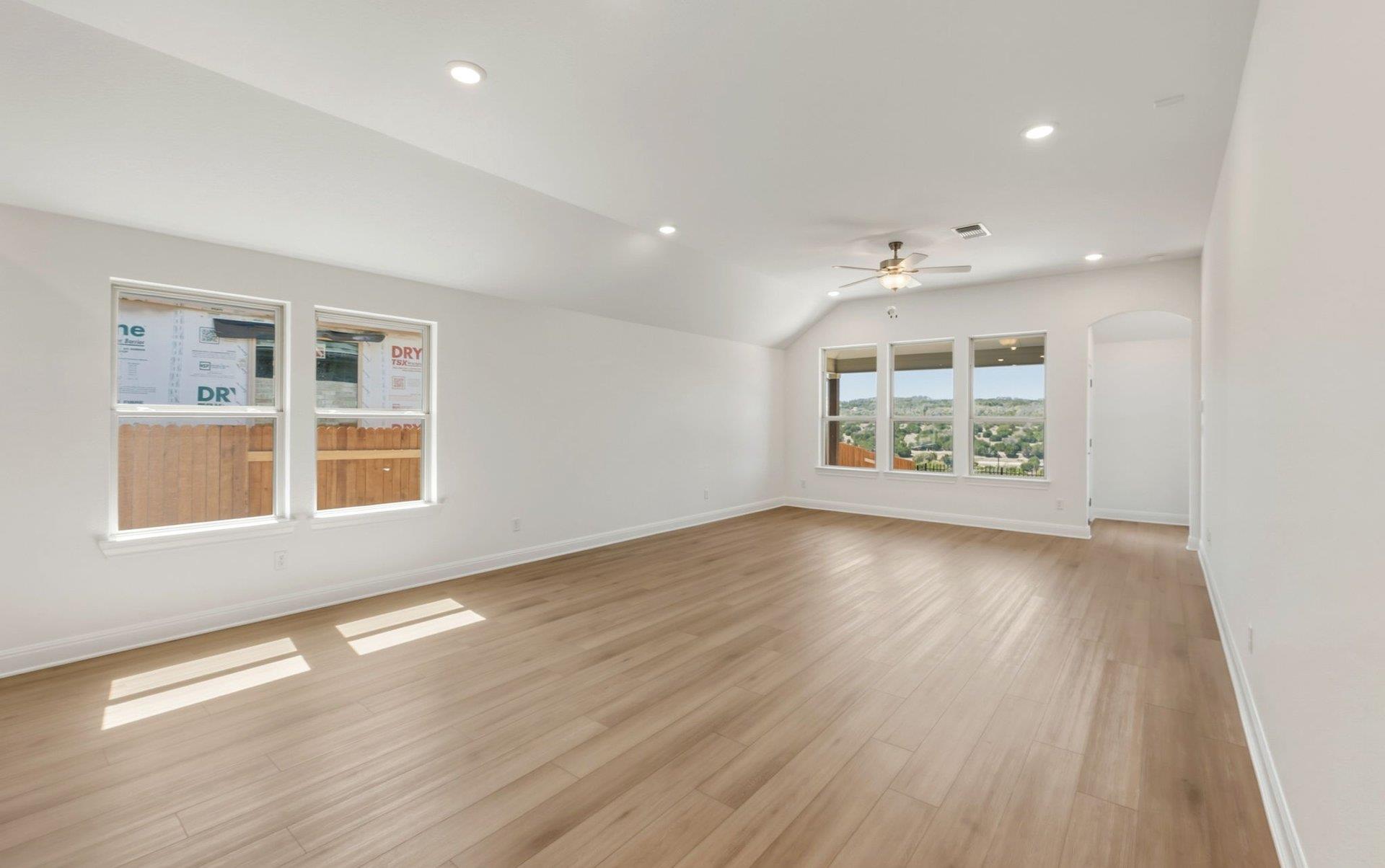 6900 Cliff Rose Dr, Spicewood, TX 78669