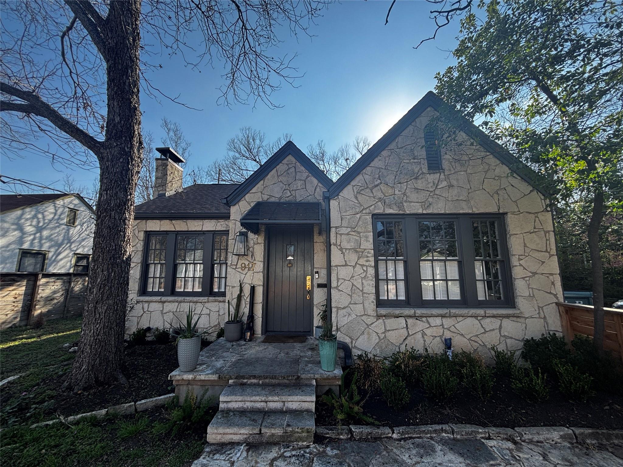 917 E 39th St, Austin, TX 78751