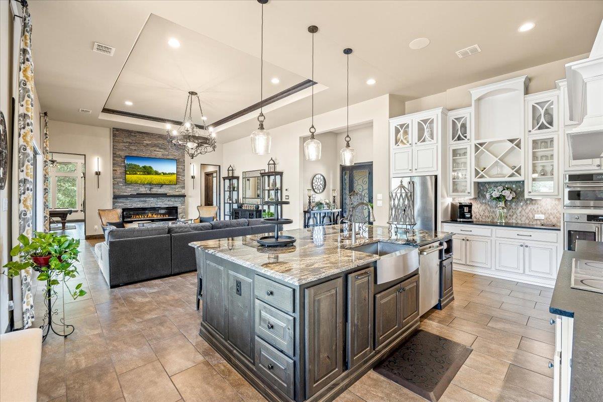 742 Pacific Pl, Spring Branch, TX 78070