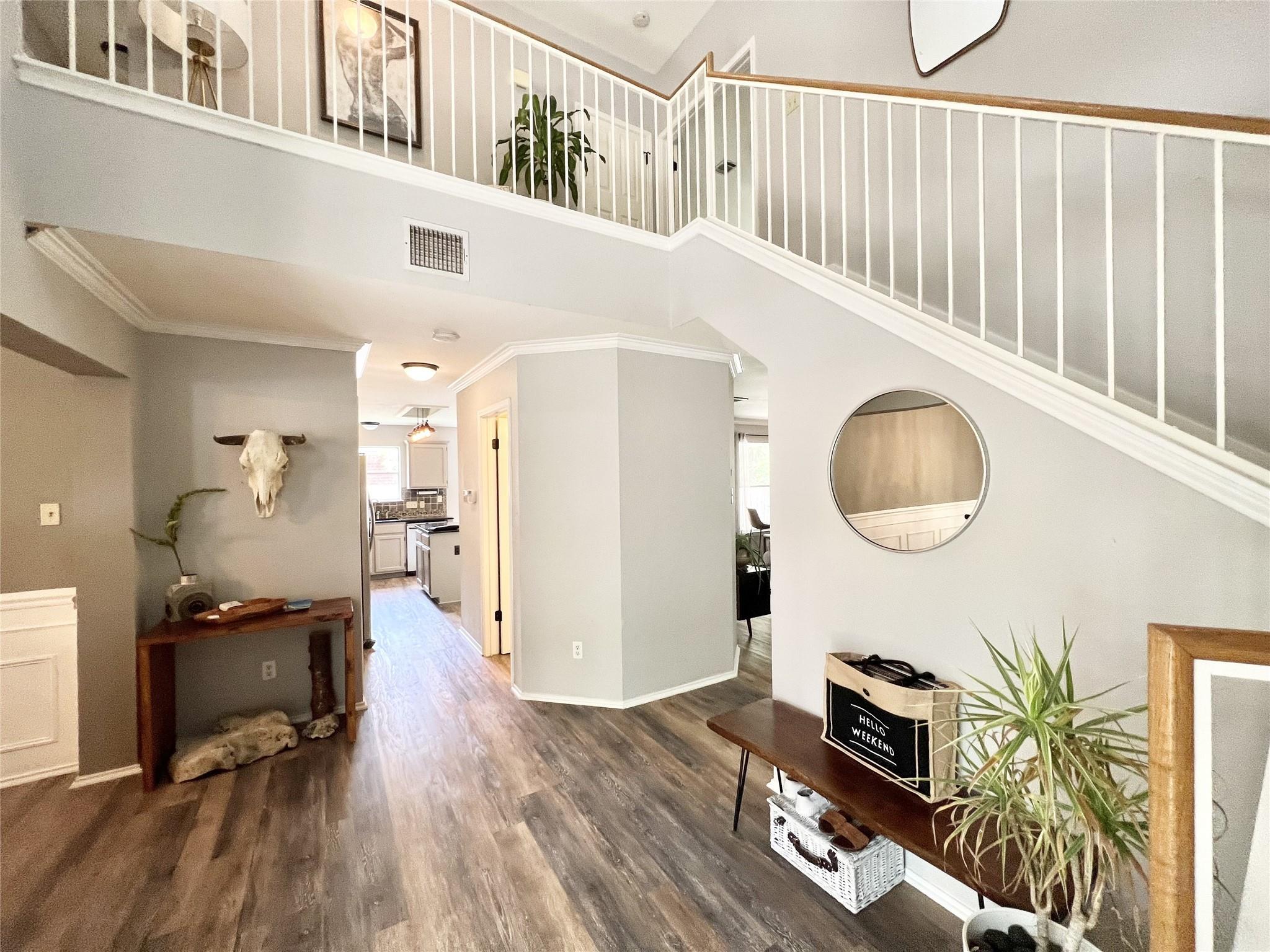 9313 Sanford Dr, Austin, TX 78748