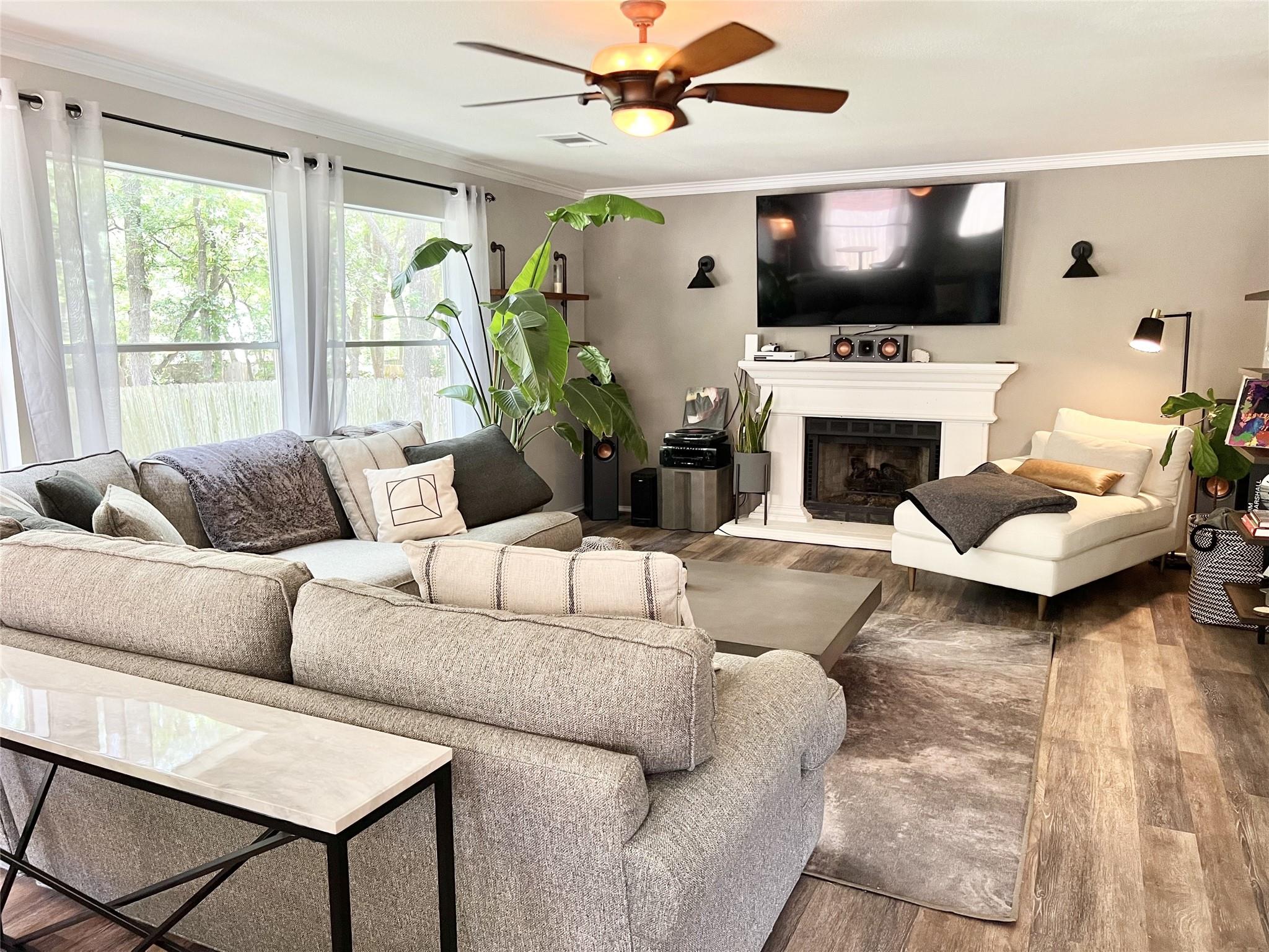 9313 Sanford Dr, Austin, TX 78748