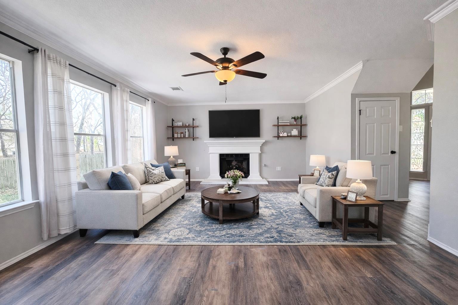 9313 Sanford Dr, Austin, TX 78748