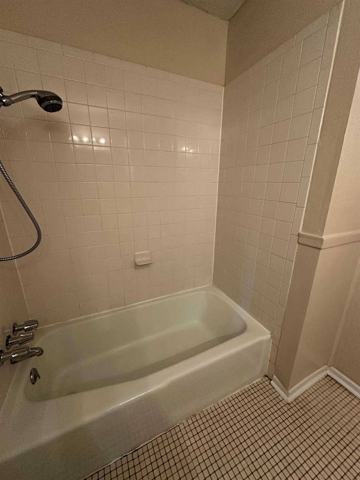 5802 Emerald Forest Dr # B, Austin, TX 78745