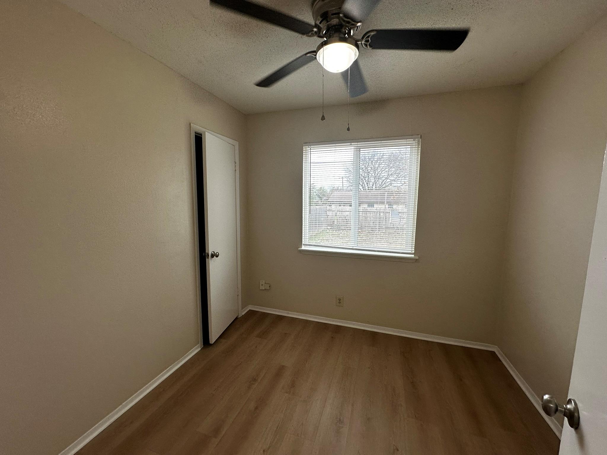 5802 Emerald Forest Dr # B, Austin, TX 78745