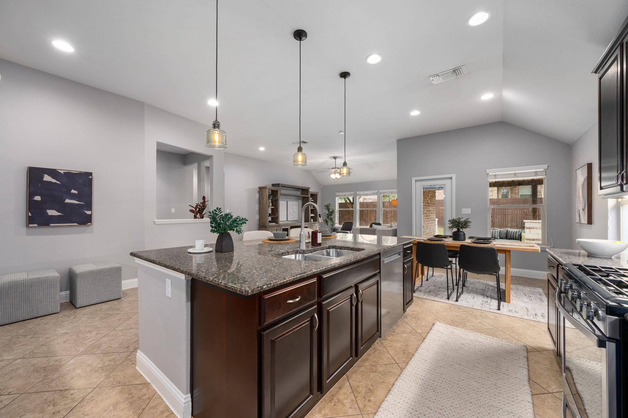 2041 Elaina Loop, Leander, TX 78641