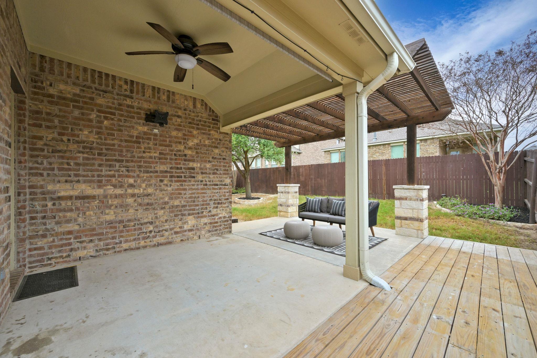 2041 Elaina Loop, Leander, TX 78641