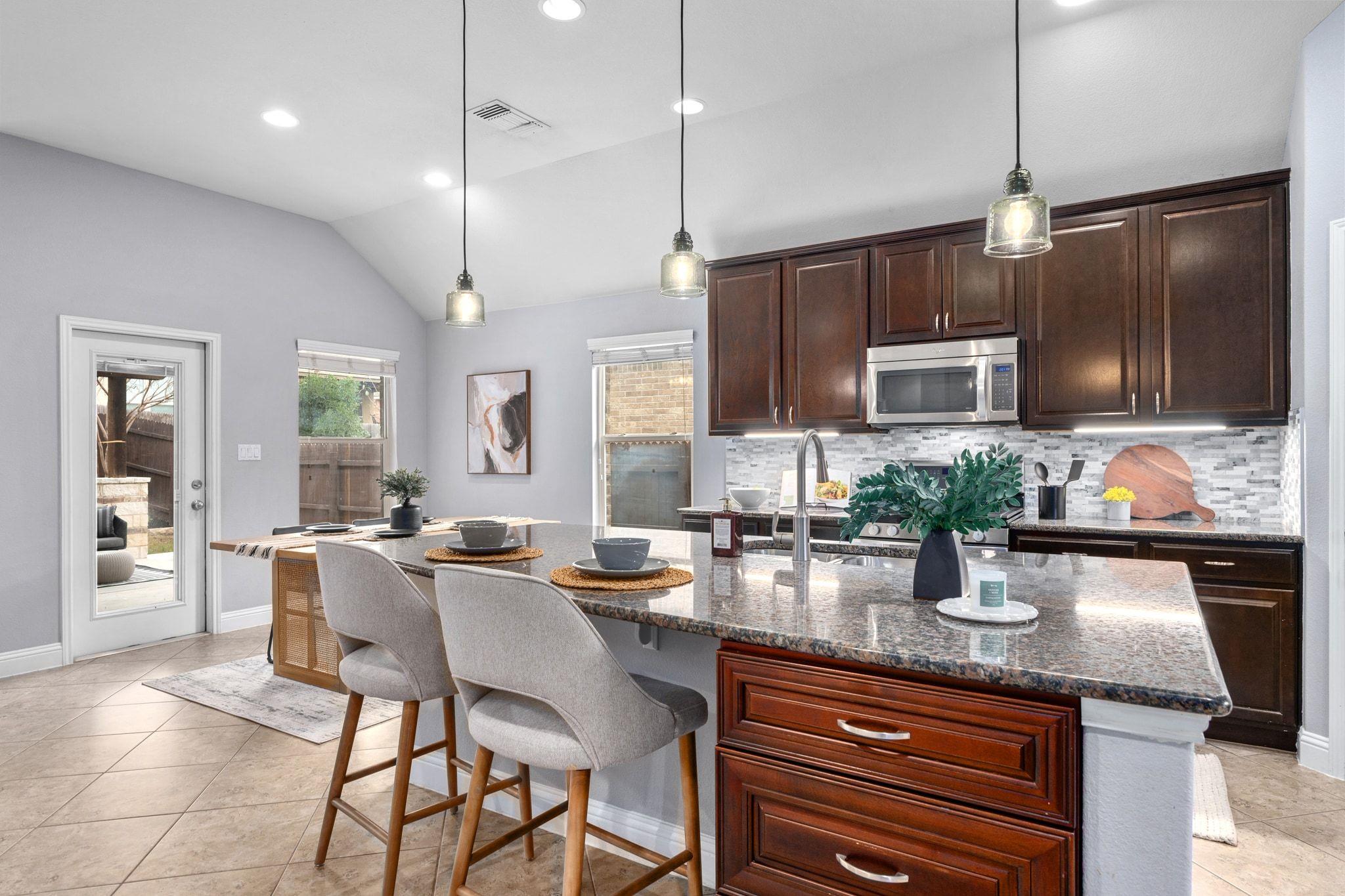 2041 Elaina Loop, Leander, TX 78641