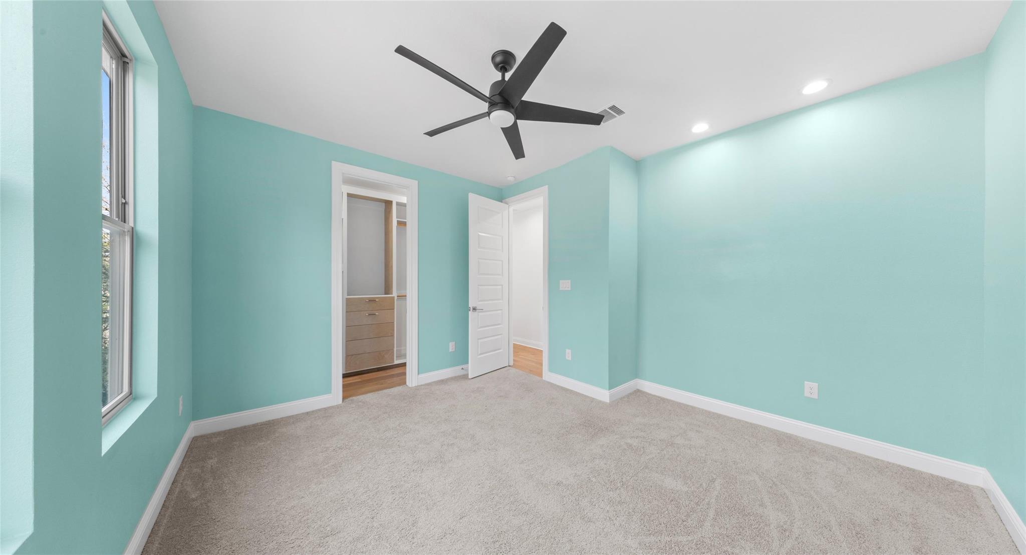 316 Tall Forest Dr, Bastrop, TX 78602