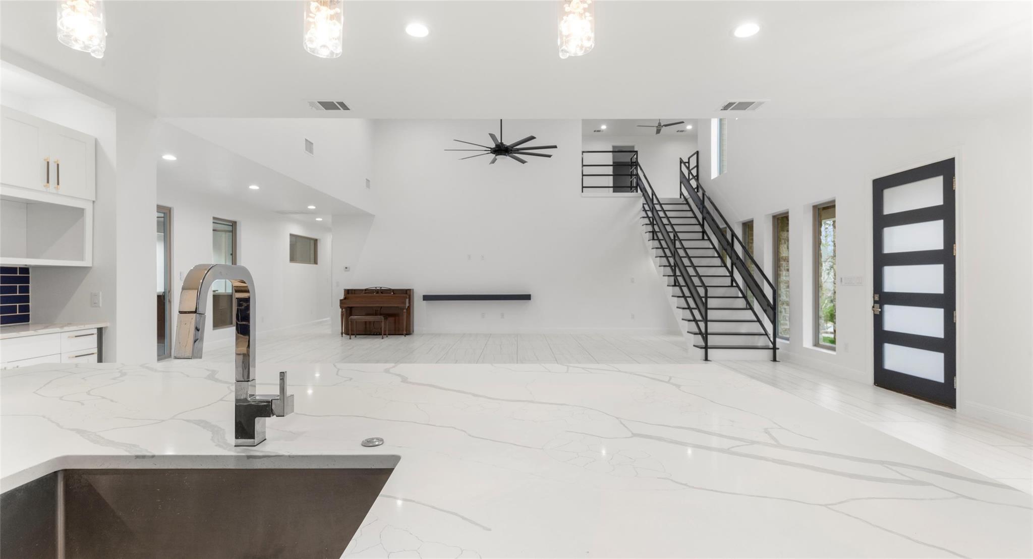 316 Tall Forest Dr, Bastrop, TX 78602