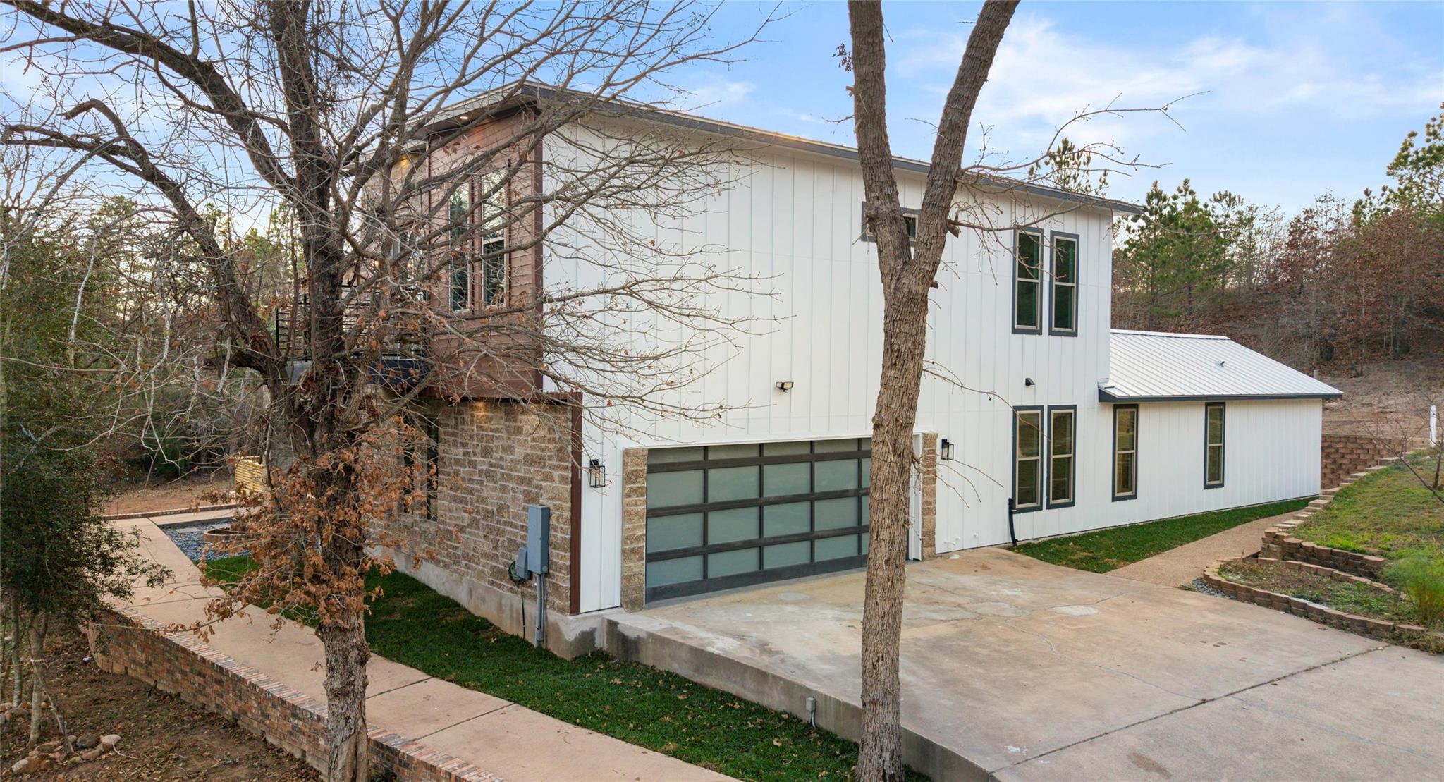 316 Tall Forest Dr, Bastrop, TX 78602