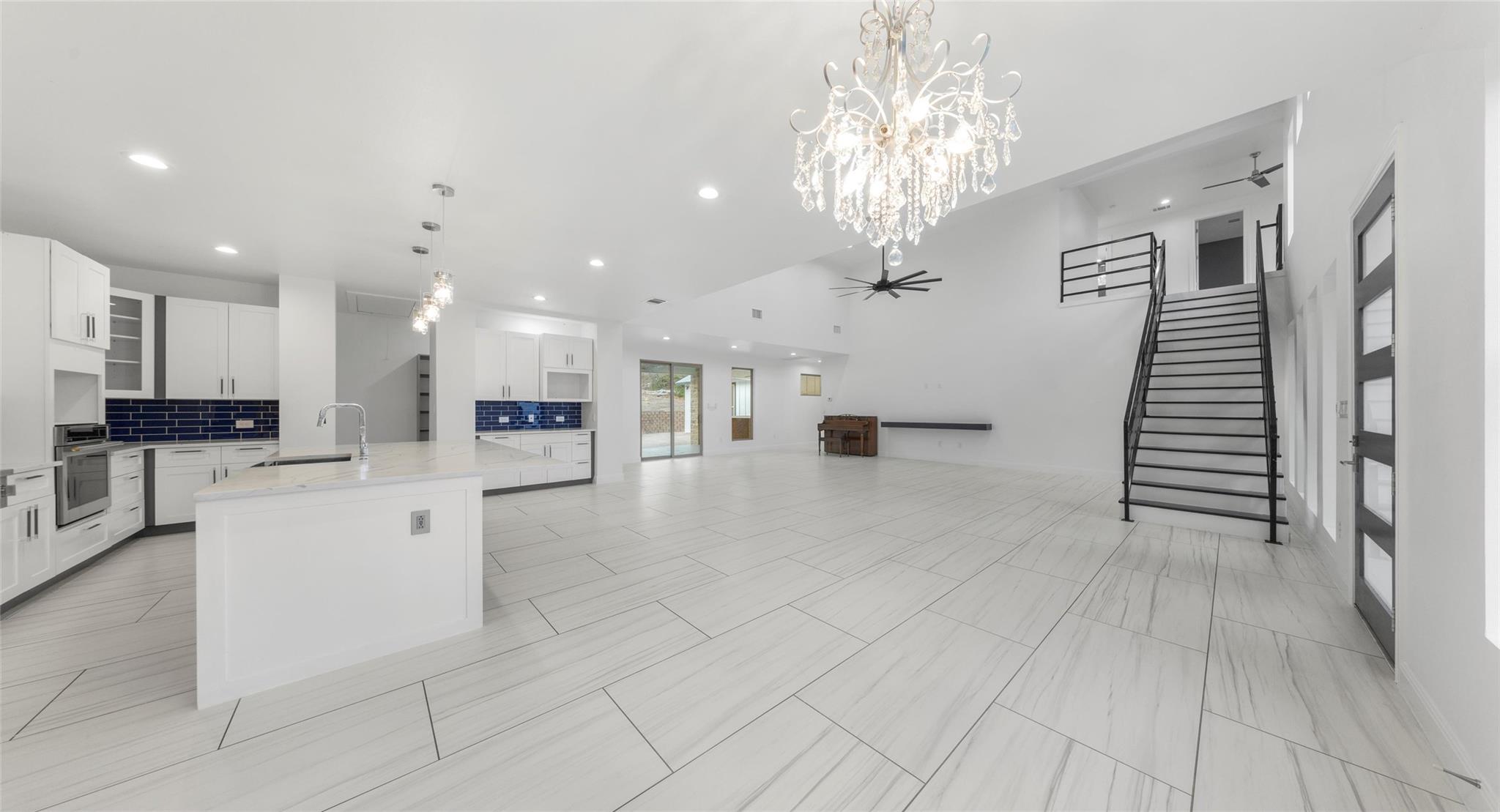 316 Tall Forest Dr, Bastrop, TX 78602