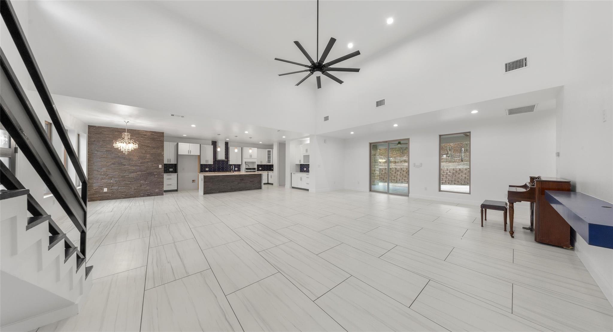 316 Tall Forest Dr, Bastrop, TX 78602