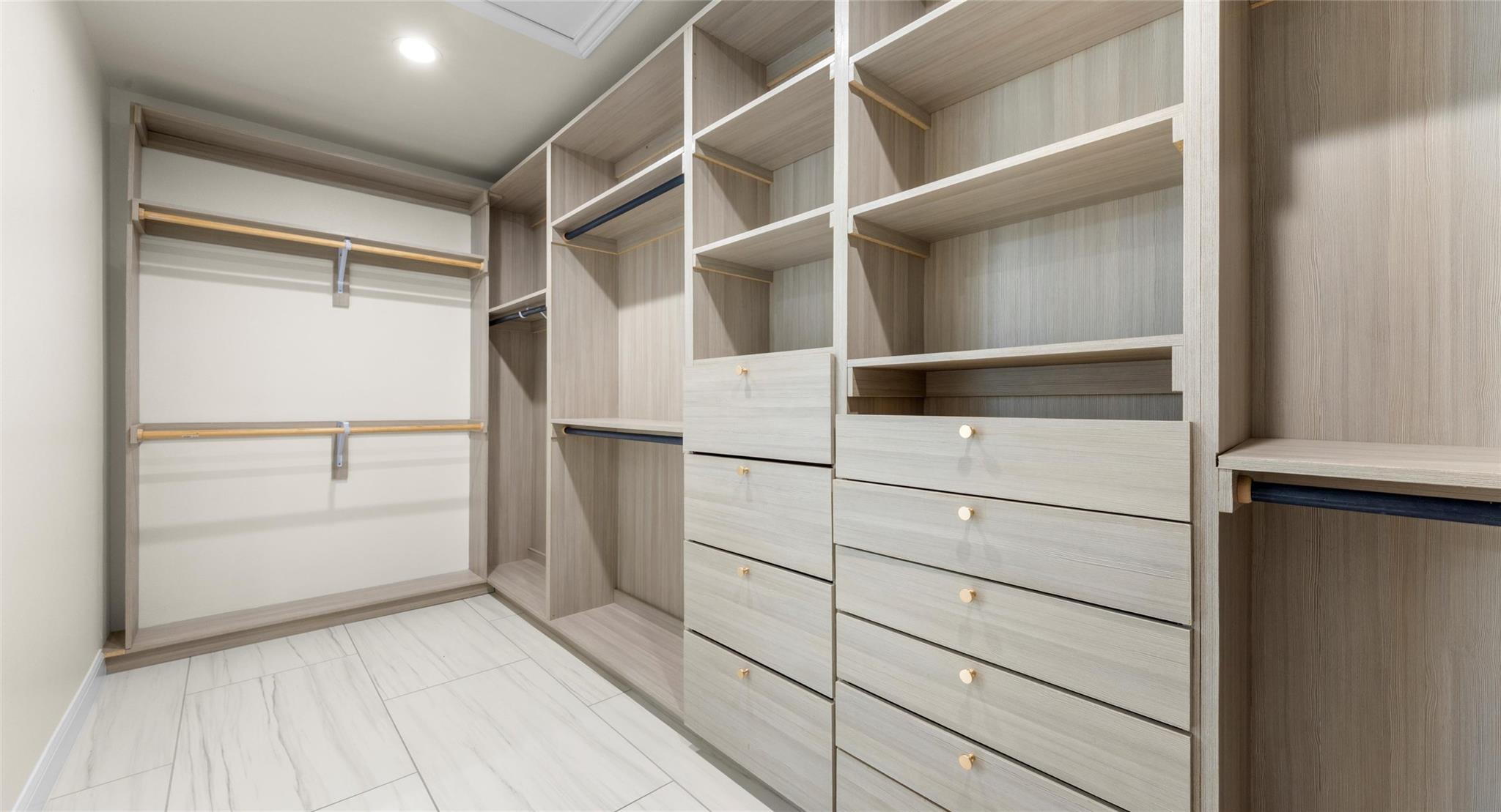 316 Tall Forest Dr, Bastrop, TX 78602