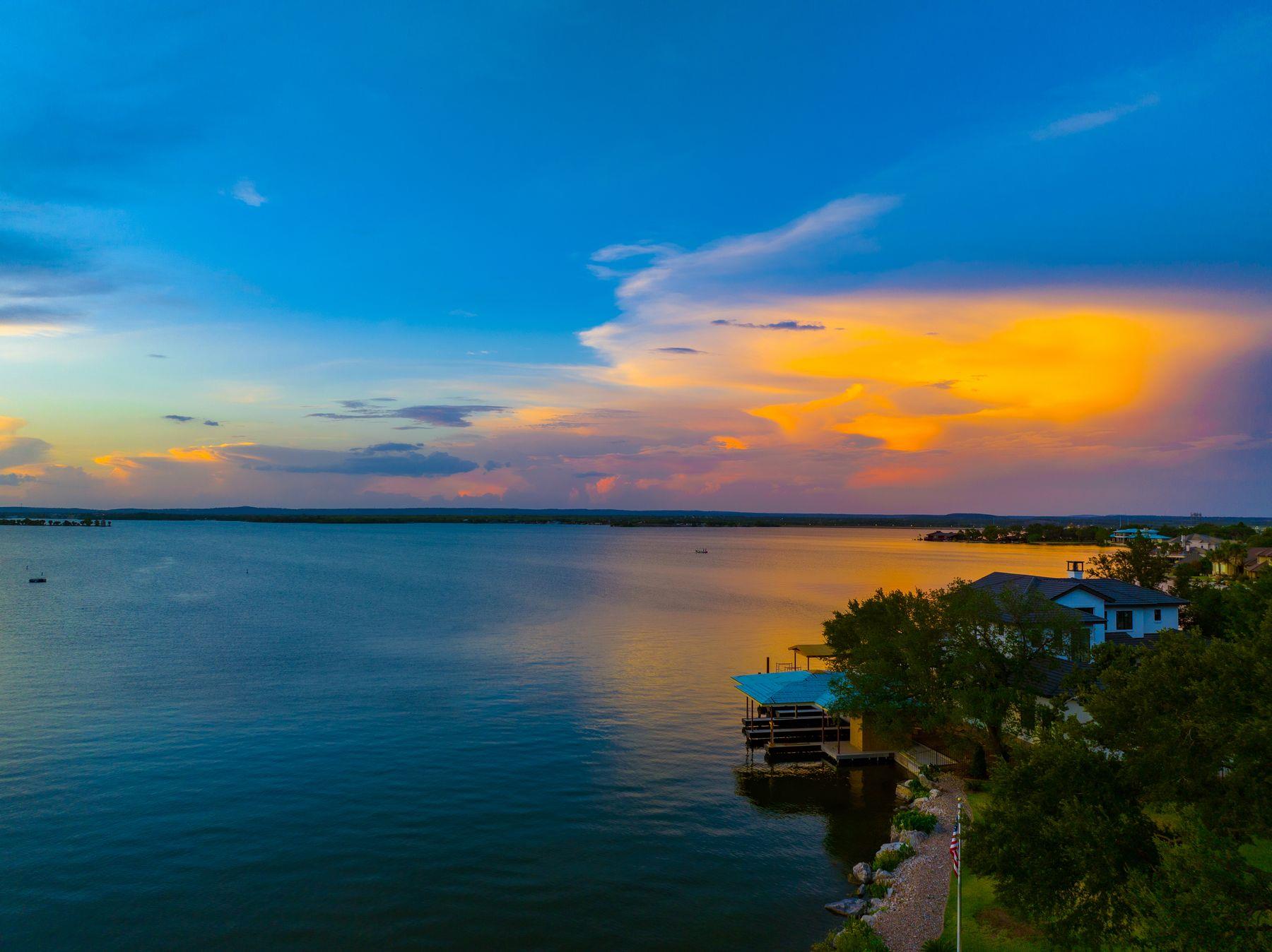 106 Bunny Run Ln, Horseshoe Bay, TX 78657