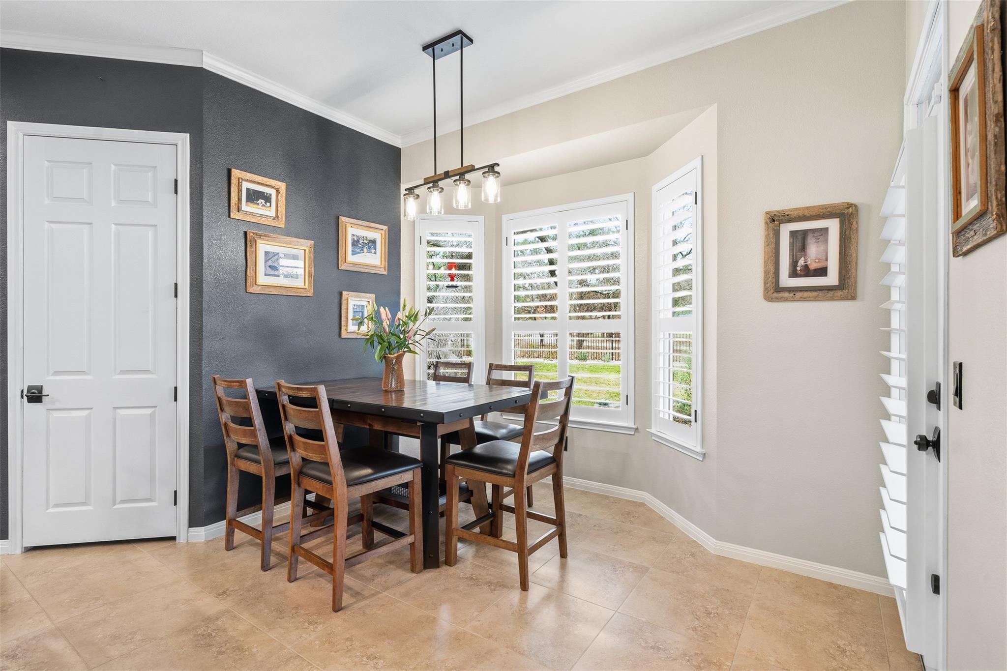 203 Cowan Creek Dr, Georgetown, TX 78633