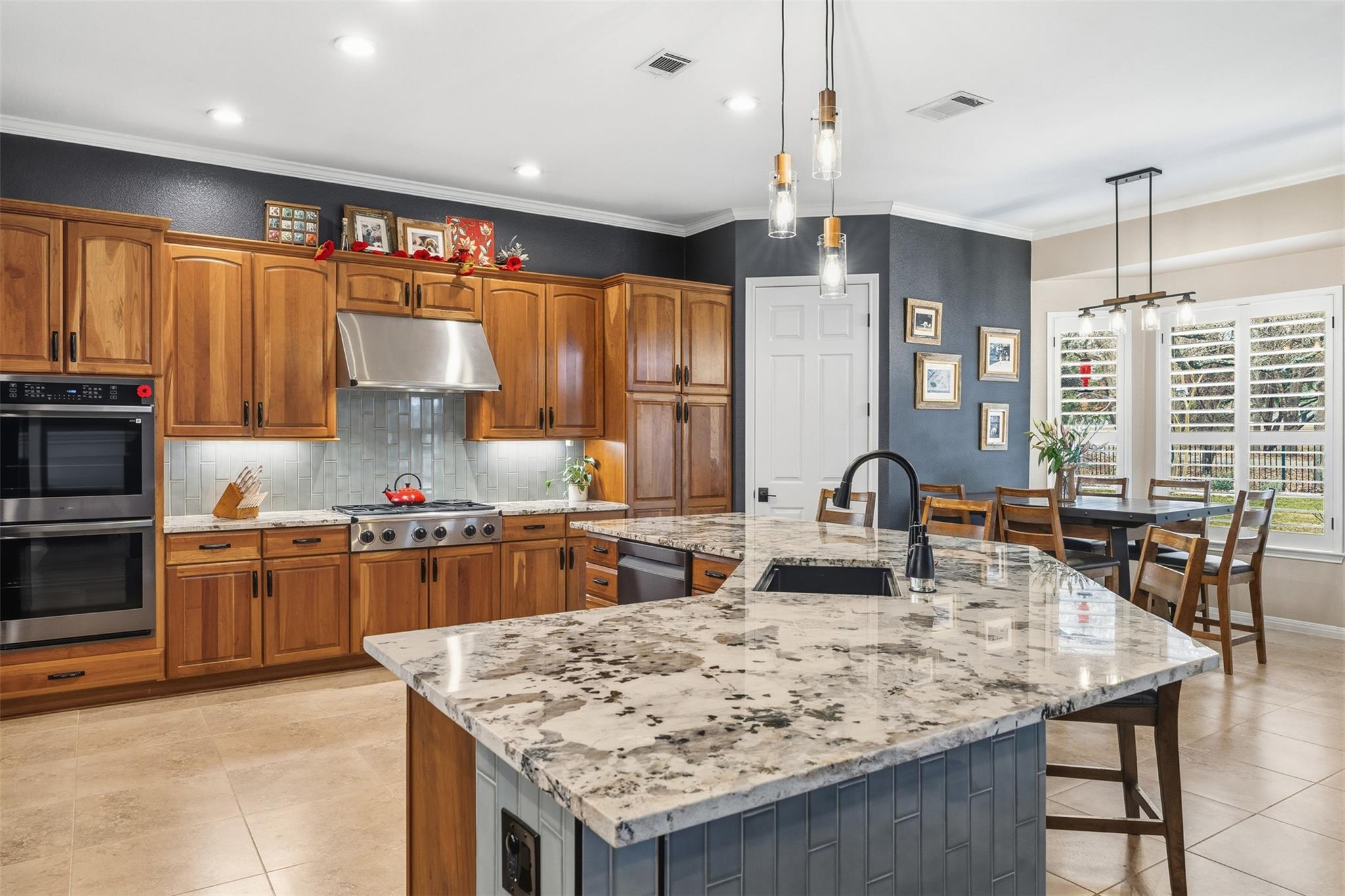 203 Cowan Creek Dr, Georgetown, TX 78633