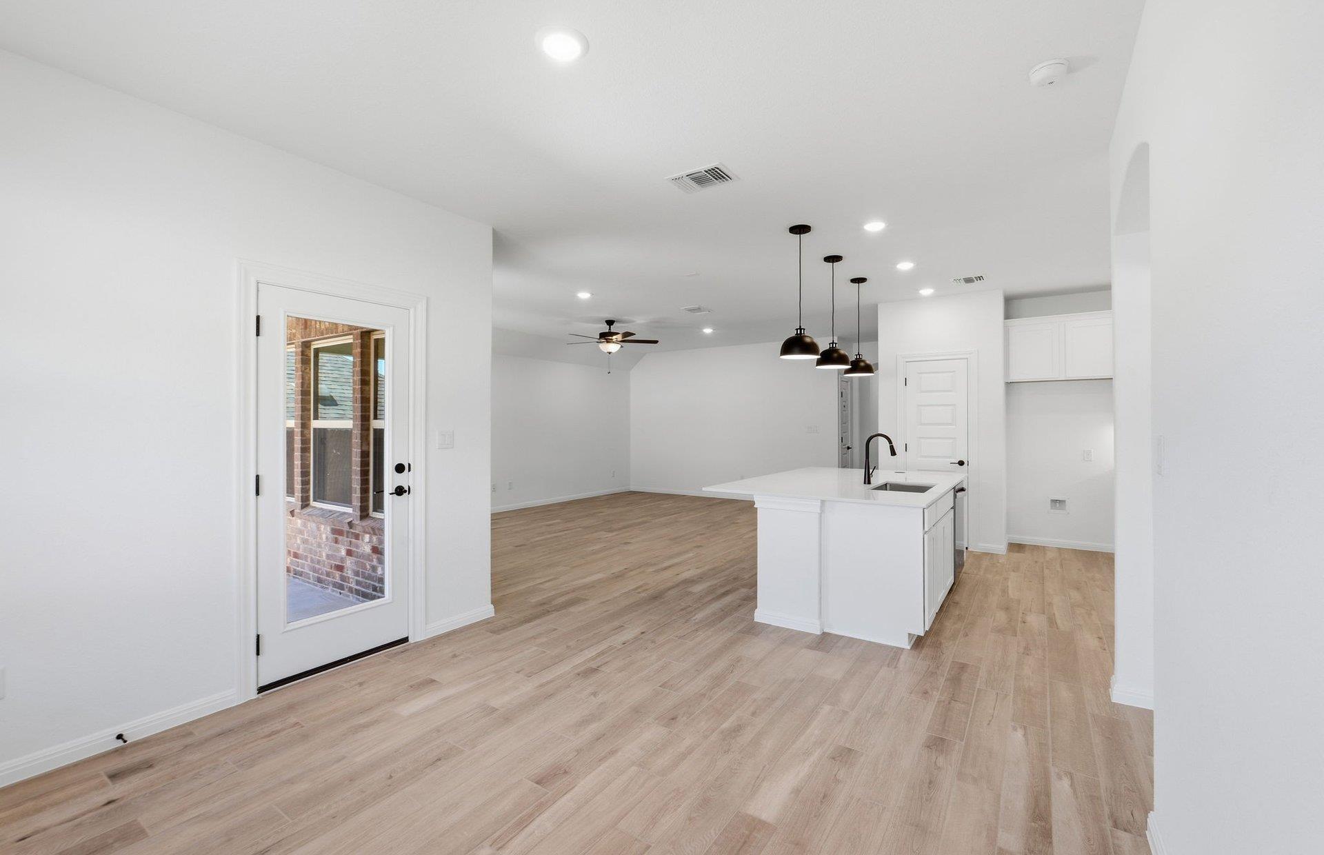 7005 Cliff Rose Dr, Spicewood, TX 78669