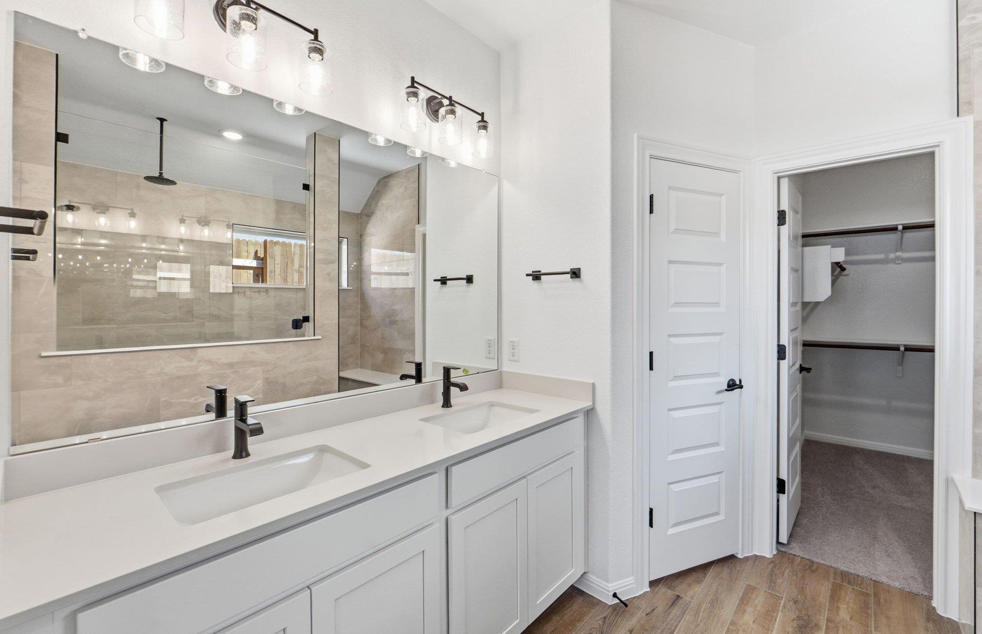 7005 Cliff Rose Dr, Spicewood, TX 78669