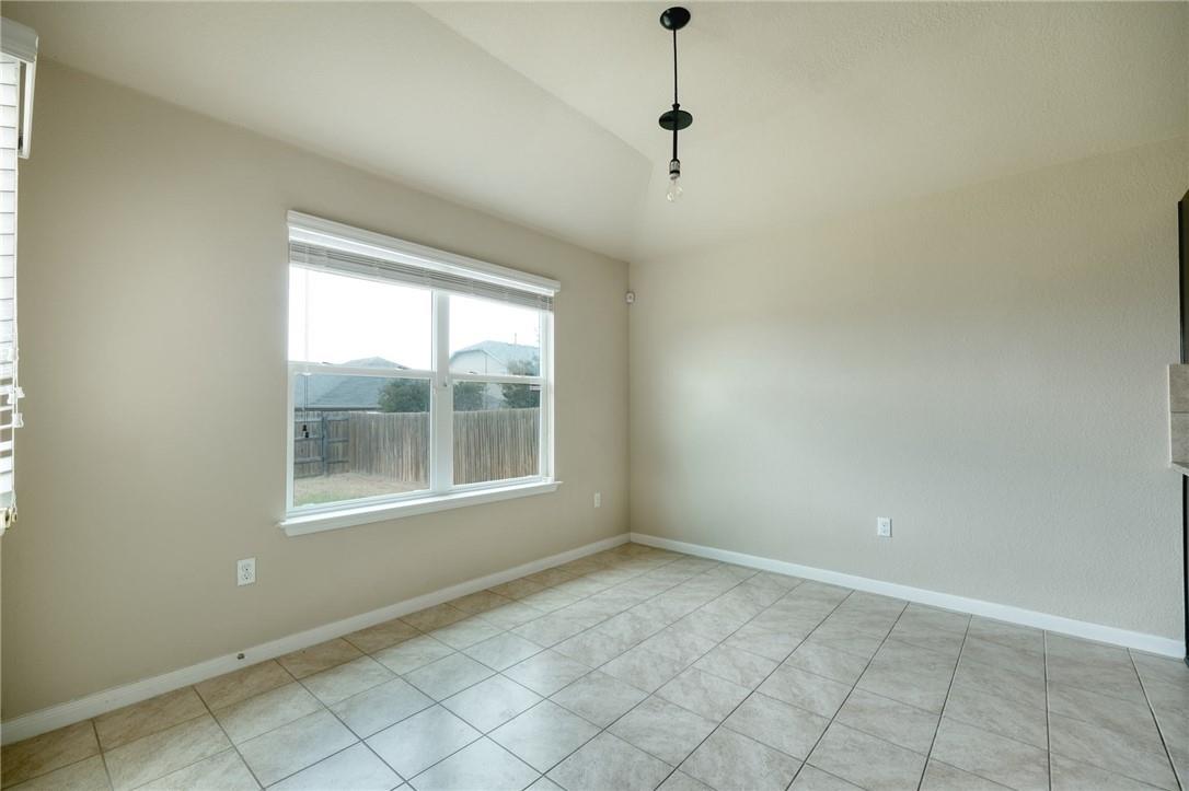 219 Screech Owl Dr, Kyle, TX 78640