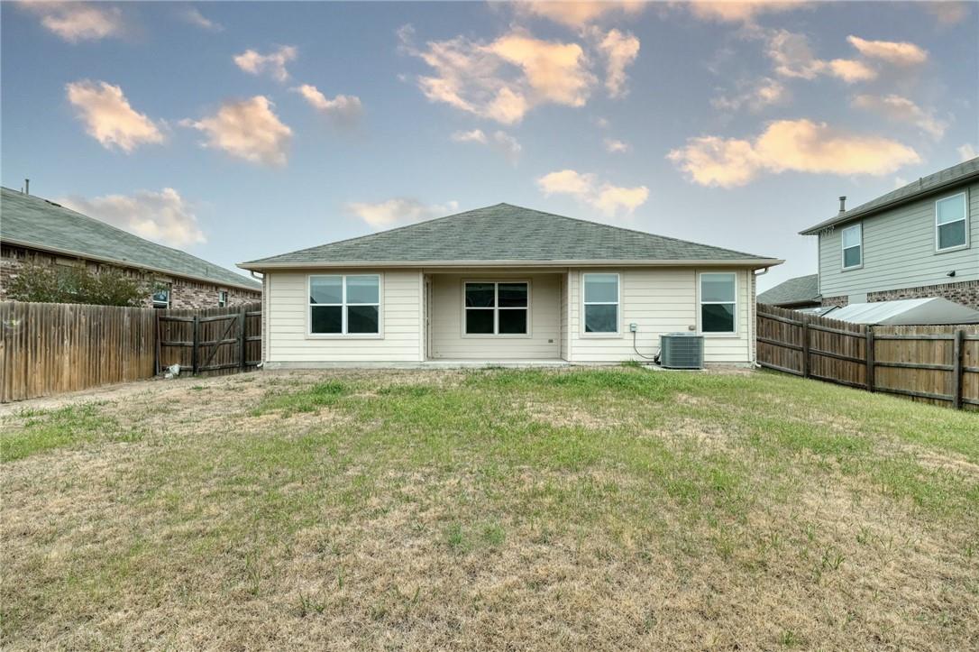 219 Screech Owl Dr, Kyle, TX 78640