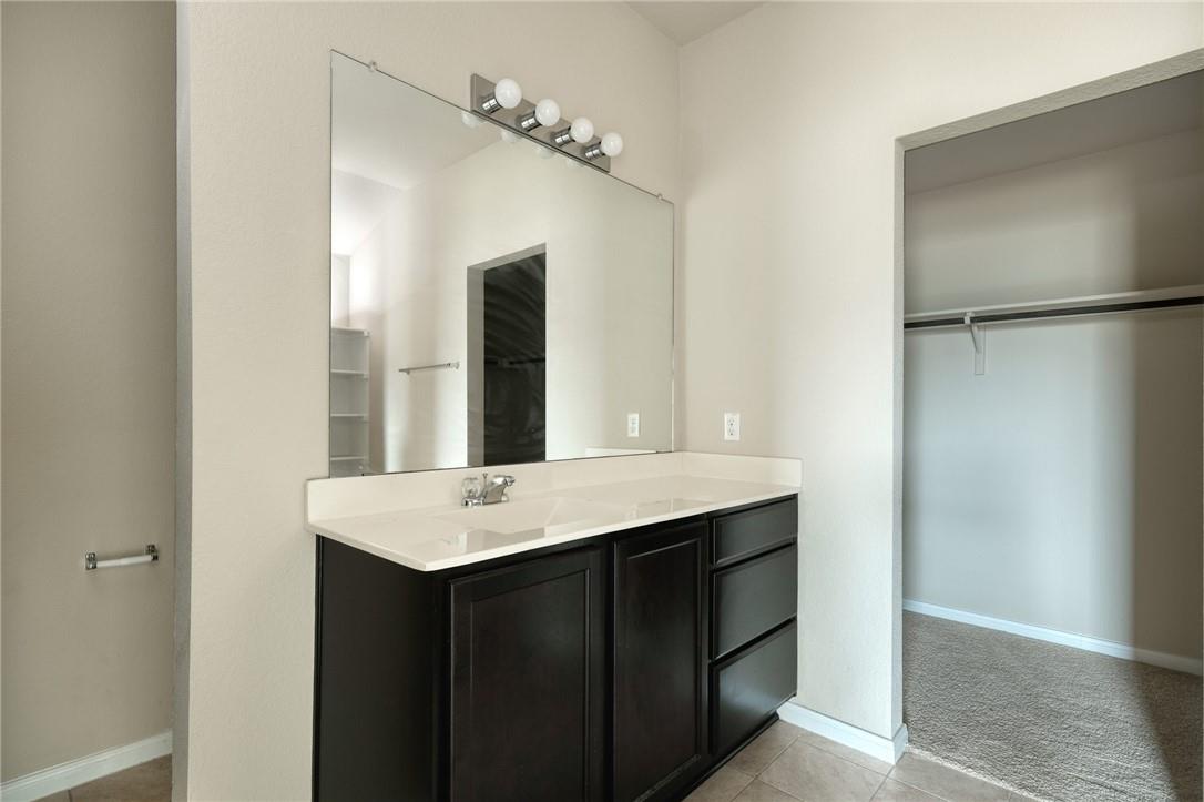 219 Screech Owl Dr, Kyle, TX 78640