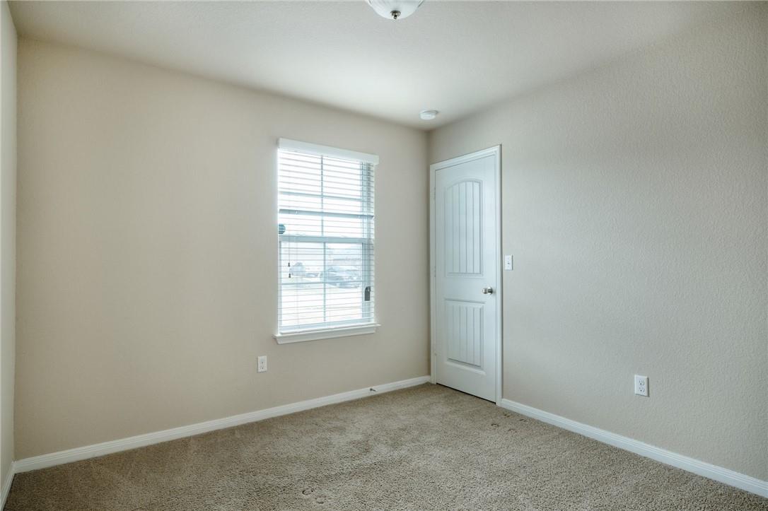 219 Screech Owl Dr, Kyle, TX 78640