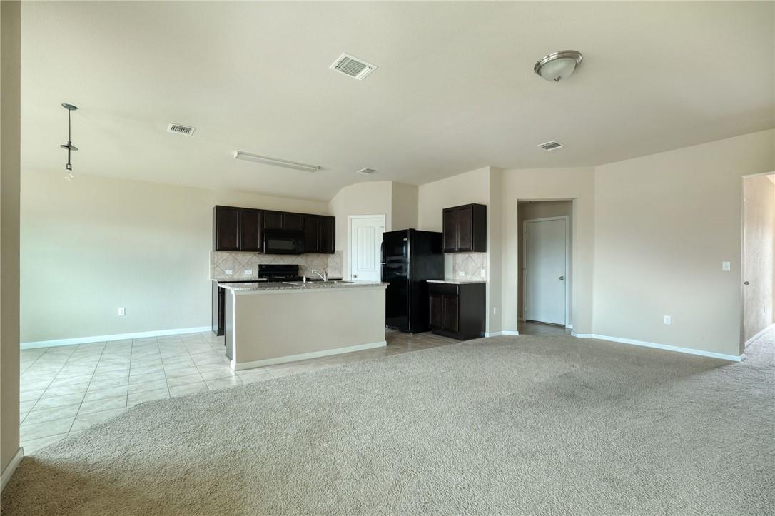 219 Screech Owl Dr, Kyle, TX 78640