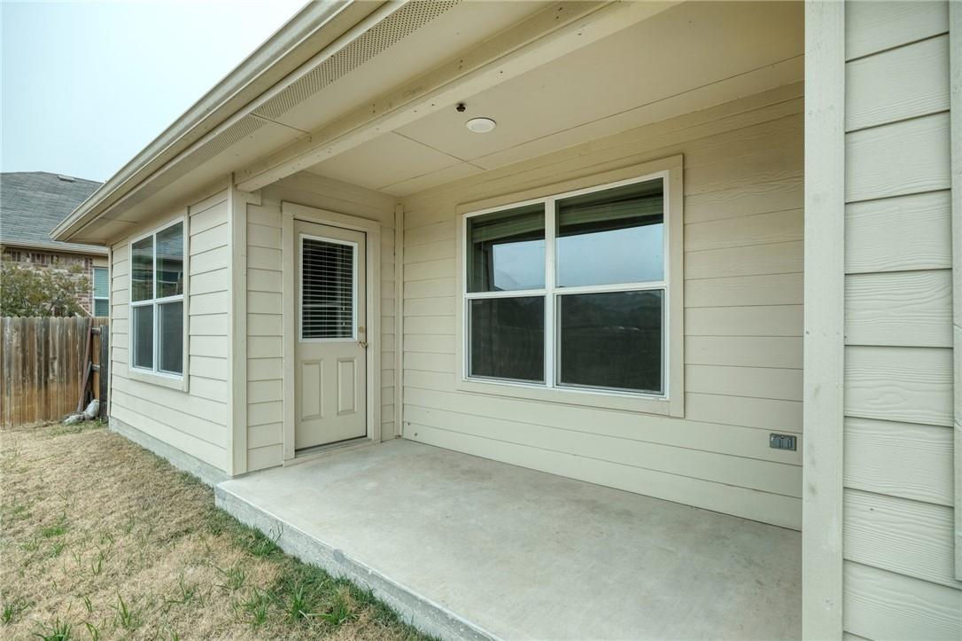 219 Screech Owl Dr, Kyle, TX 78640