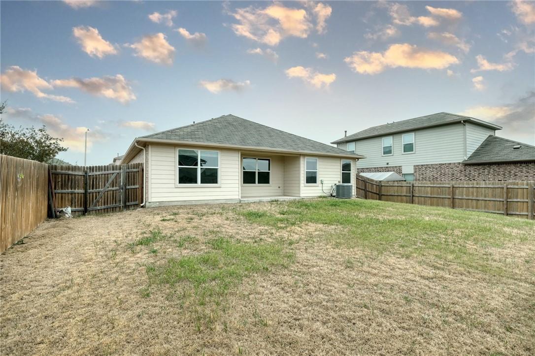 219 Screech Owl Dr, Kyle, TX 78640