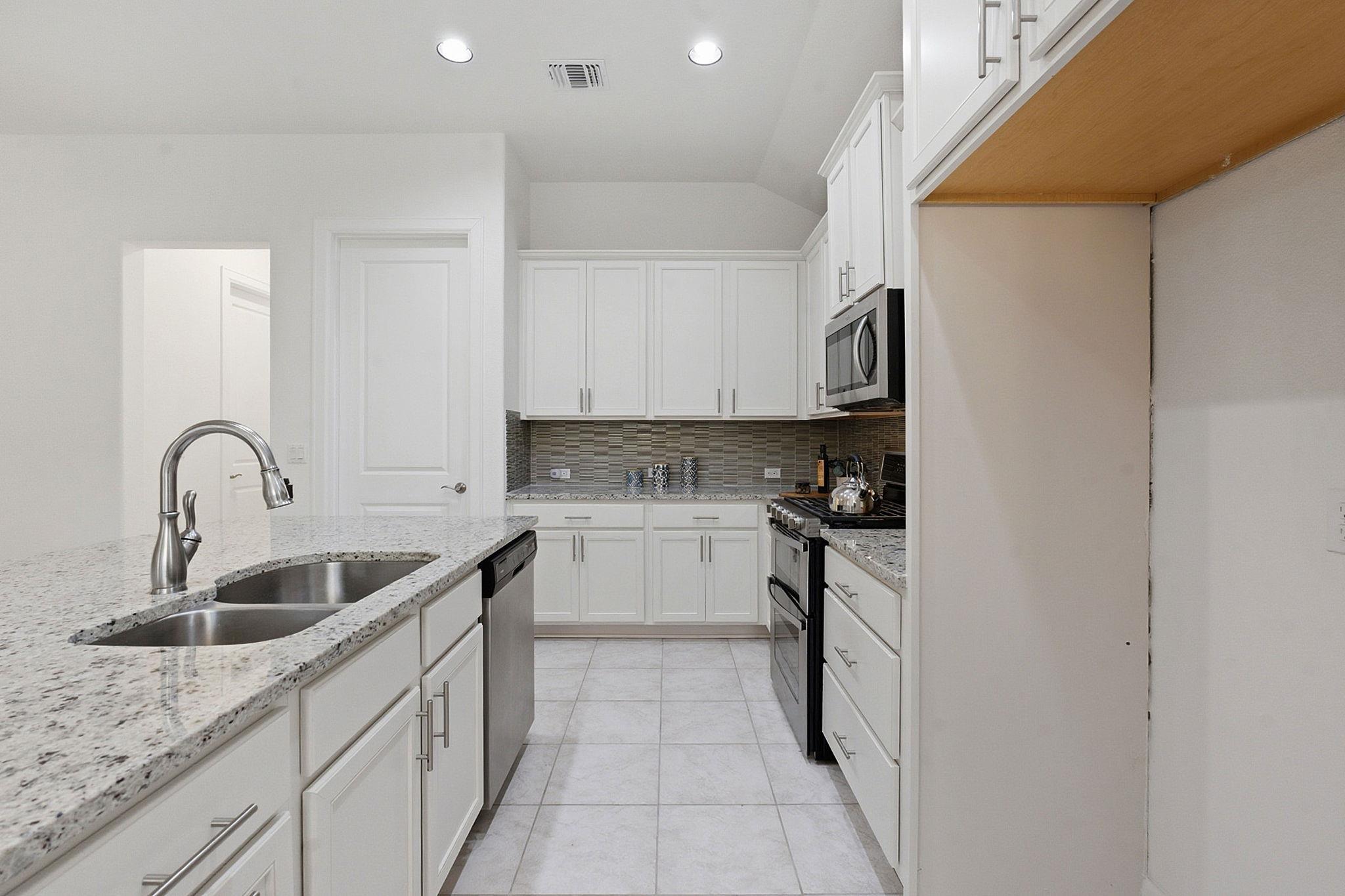 132 Gliding Willow St, San Marcos, TX 78666