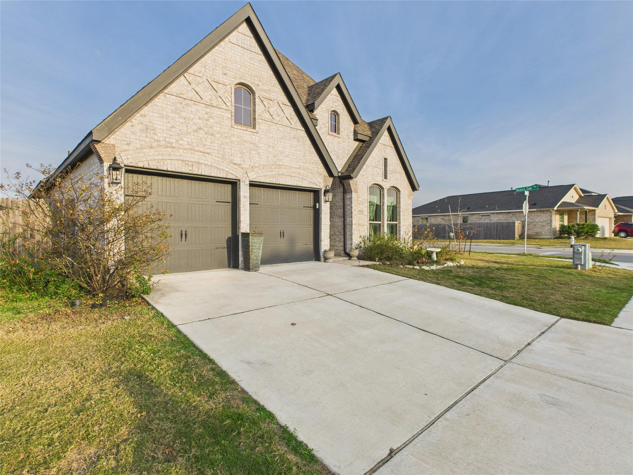 906 Blue Oak Blvd, San Marcos, TX 78666