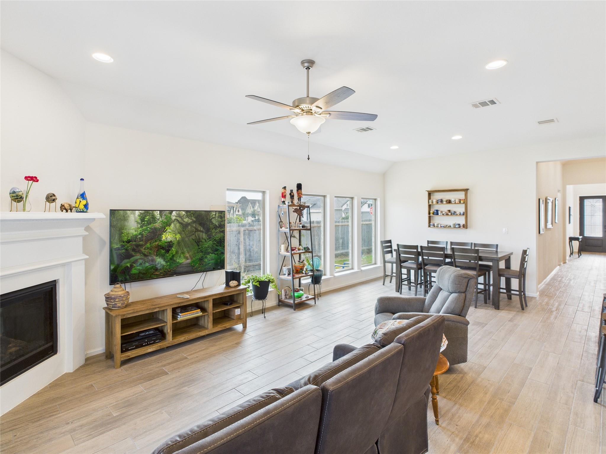 906 Blue Oak Blvd, San Marcos, TX 78666