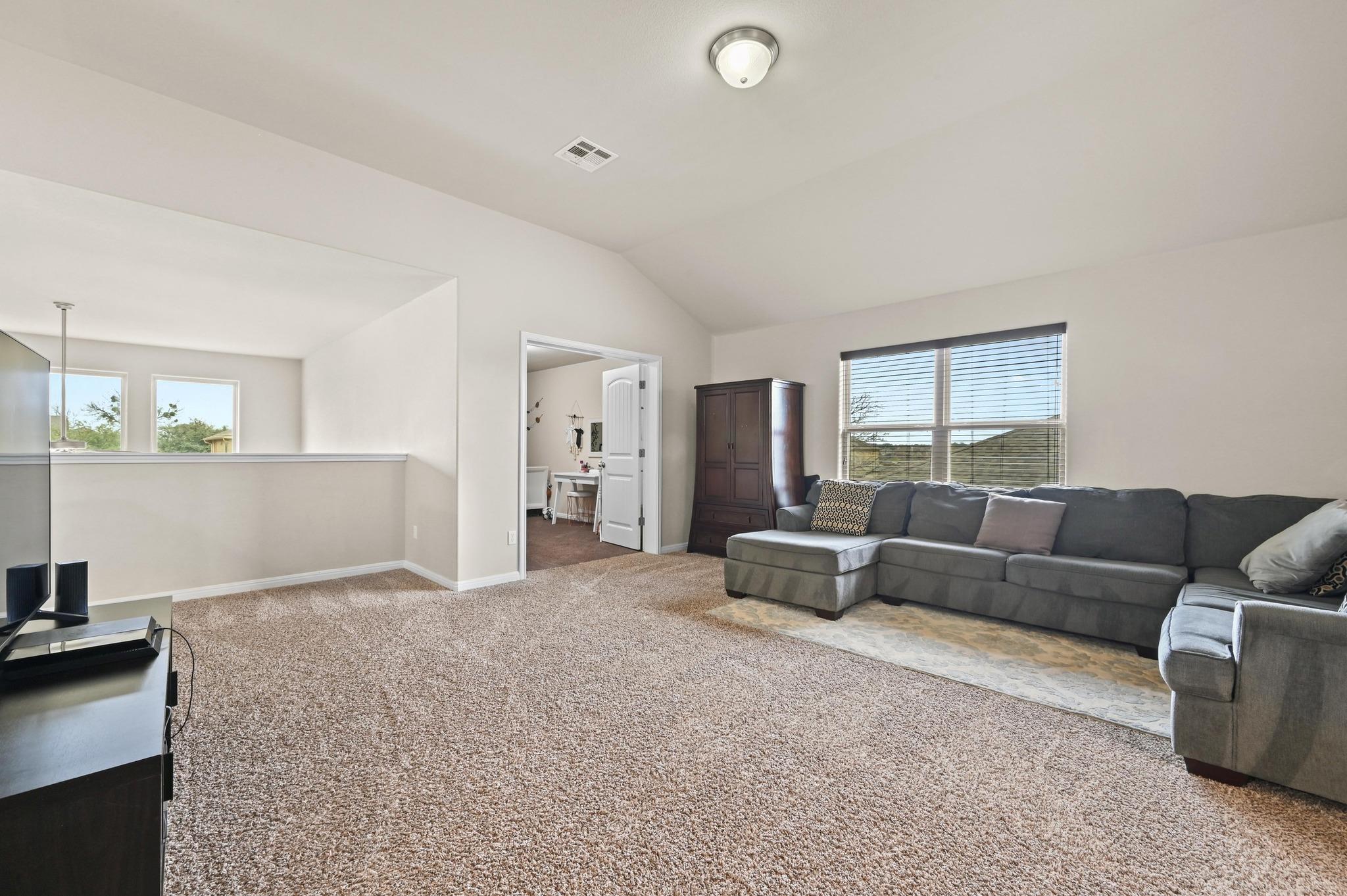 154 Pettigrew Path, Buda, TX 78610