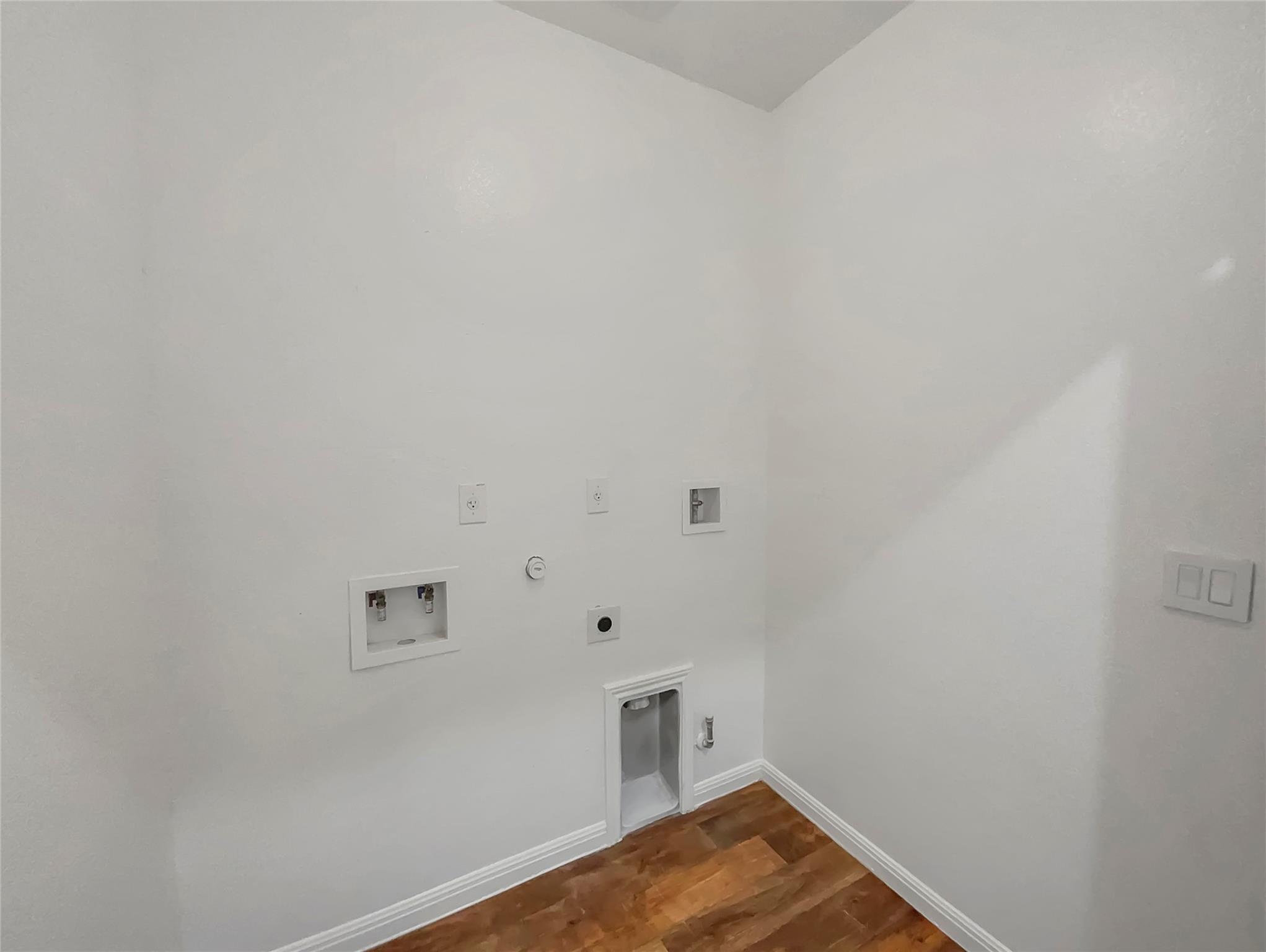 717 Twisted Oaks Ln, Buda, TX 78610