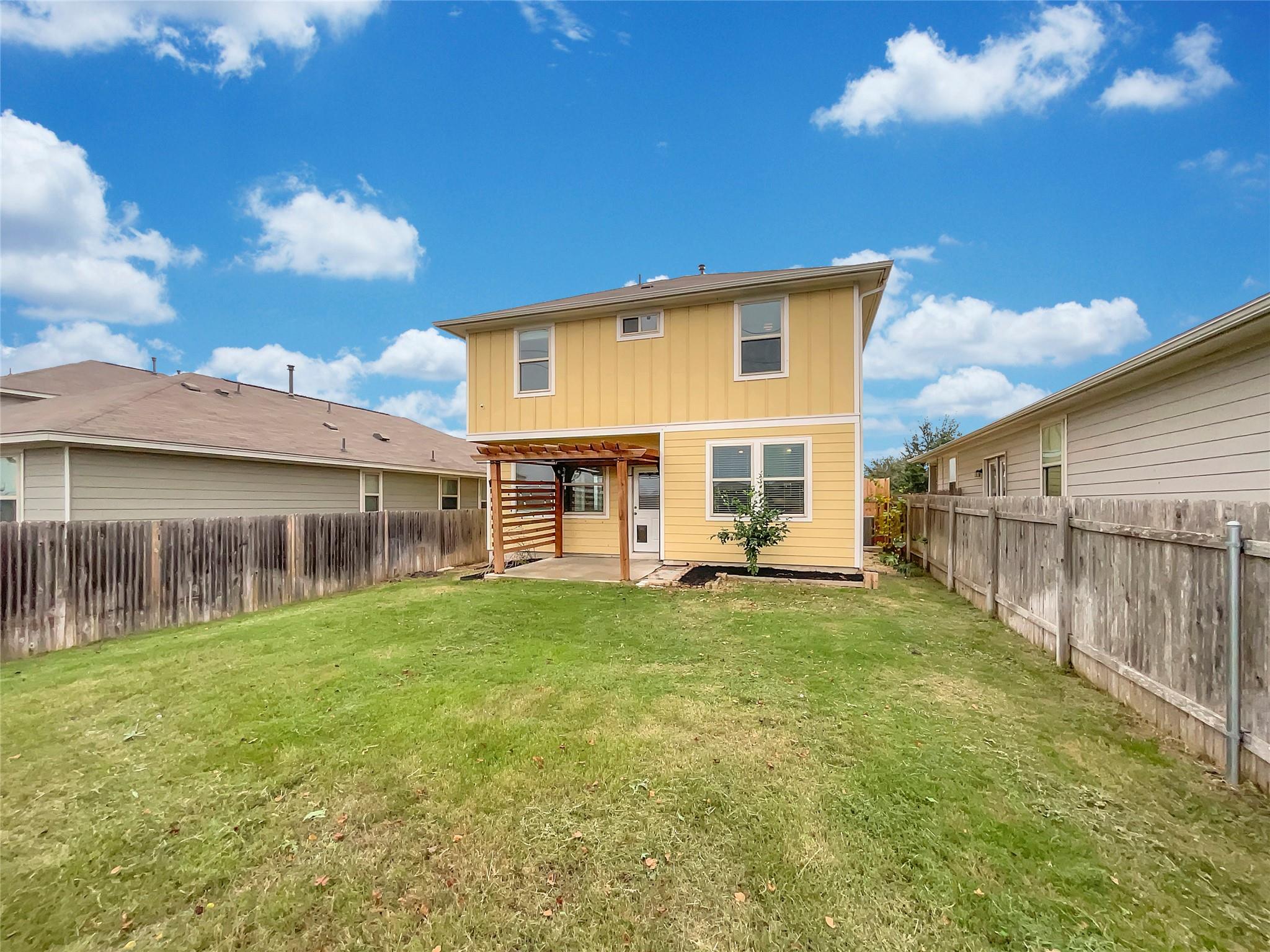 717 Twisted Oaks Ln, Buda, TX 78610