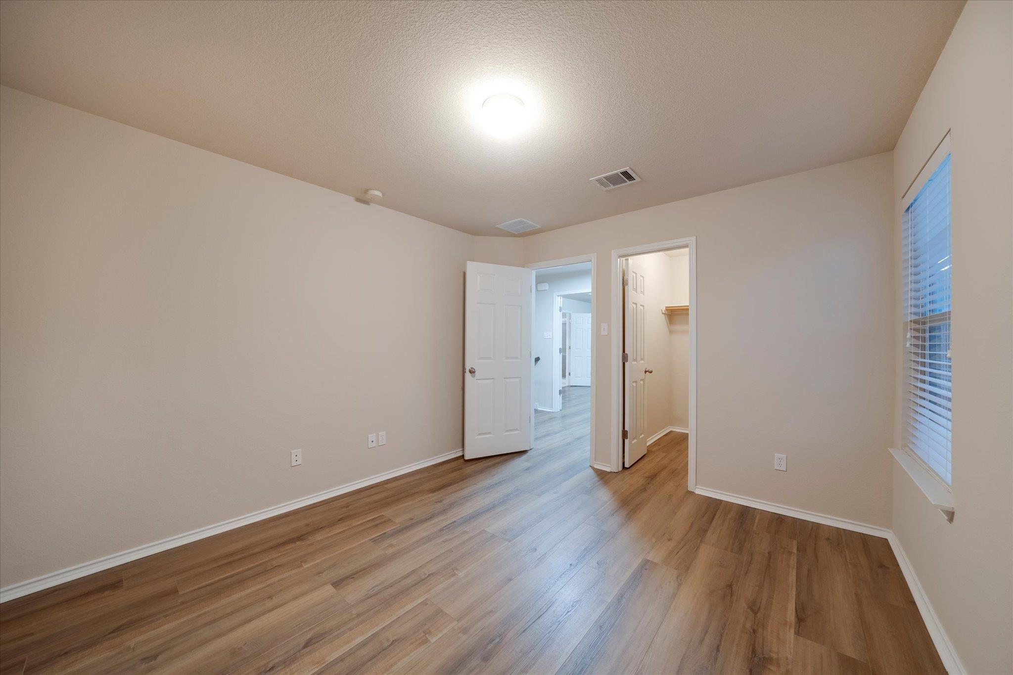 185 Hometown Pkwy, Kyle, TX 78640