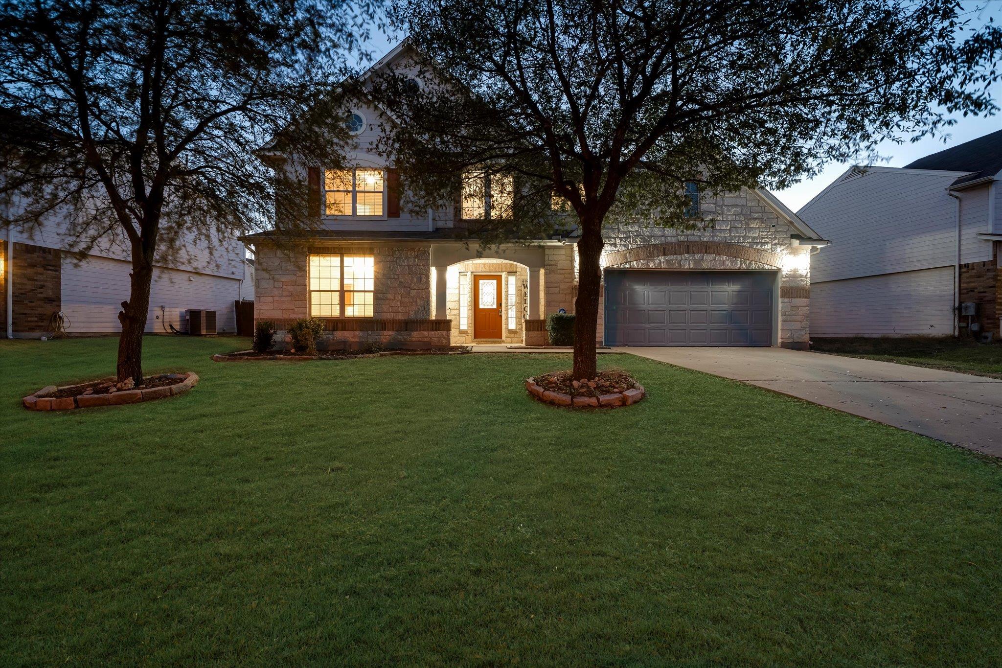 185 Hometown Pkwy, Kyle, TX 78640